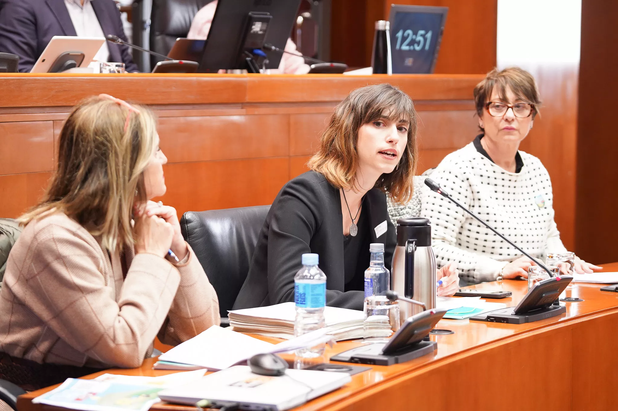 Representantes de la plataforma UVI móvil Jaca, la necesitamos’, en la Comisión de Comparecencias Ciudadanas de las Cortes. Representantes de la plataforma UVI móvil Jaca, la necesitamos’, en la Comisión de Comparecencias Ciudadanas de las Cortes.