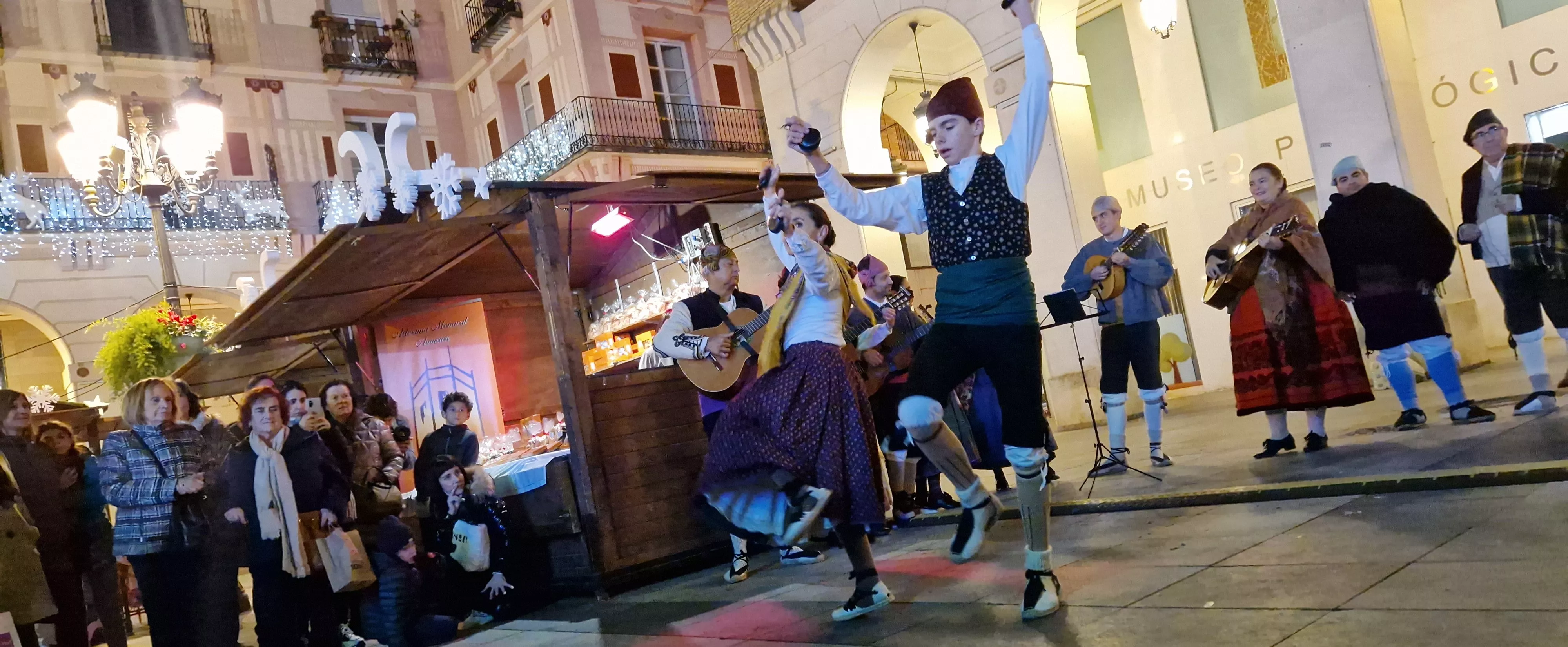 Apertura del Mercado de Navidad 2024. Foto Myriam Martínez 