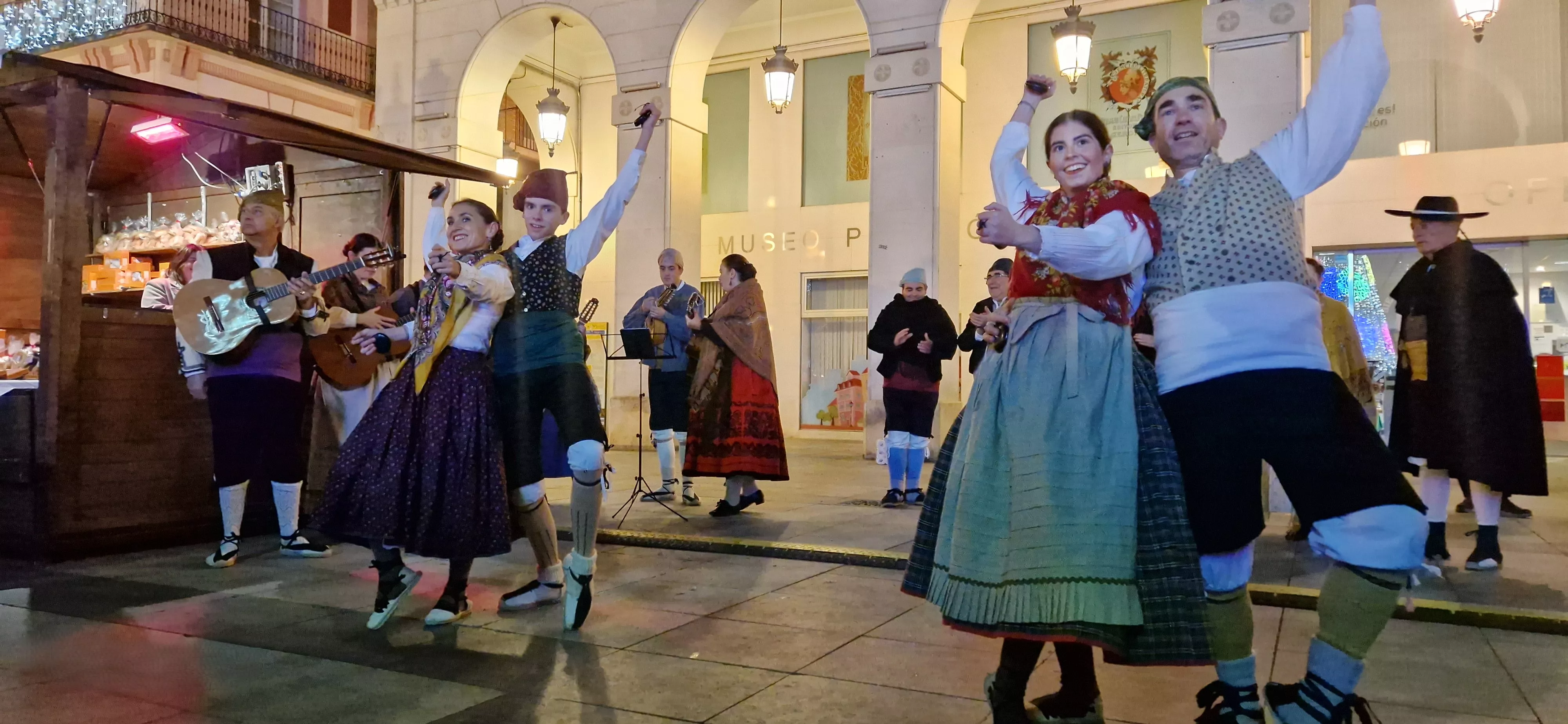 Apertura del Mercado de Navidad 2024. Foto Myriam Martínez 