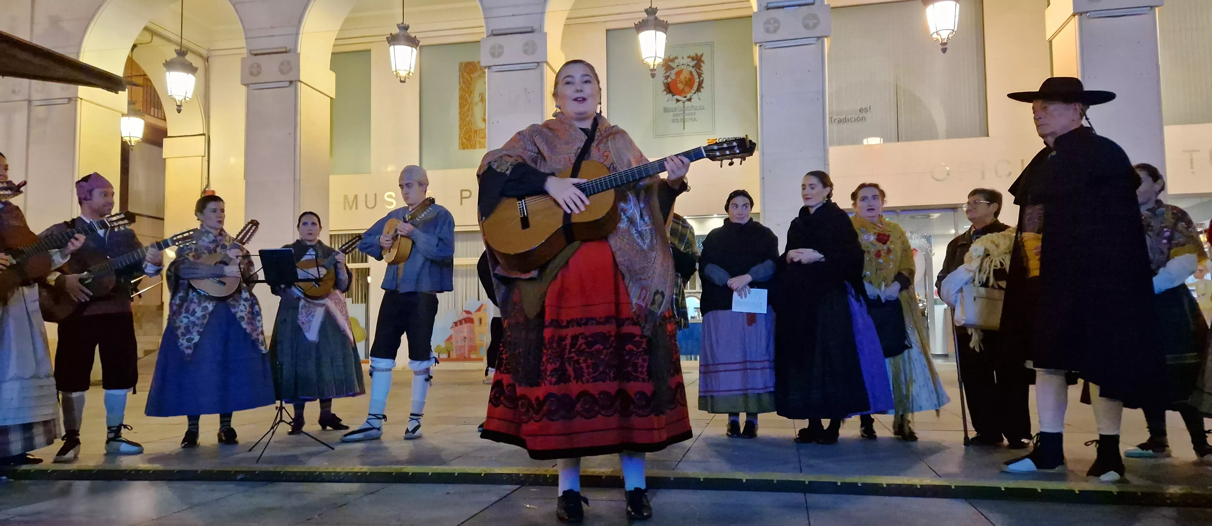 Apertura del Mercado de Navidad 2024. Foto Myriam Martínez 