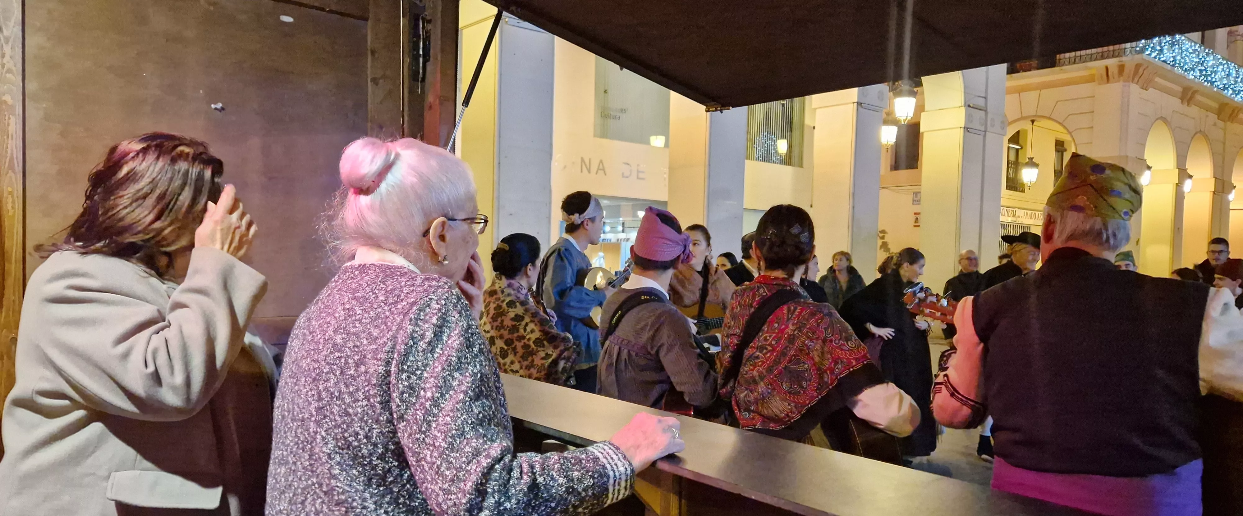 Apertura del Mercado de Navidad 2024. Foto Myriam Martínez 