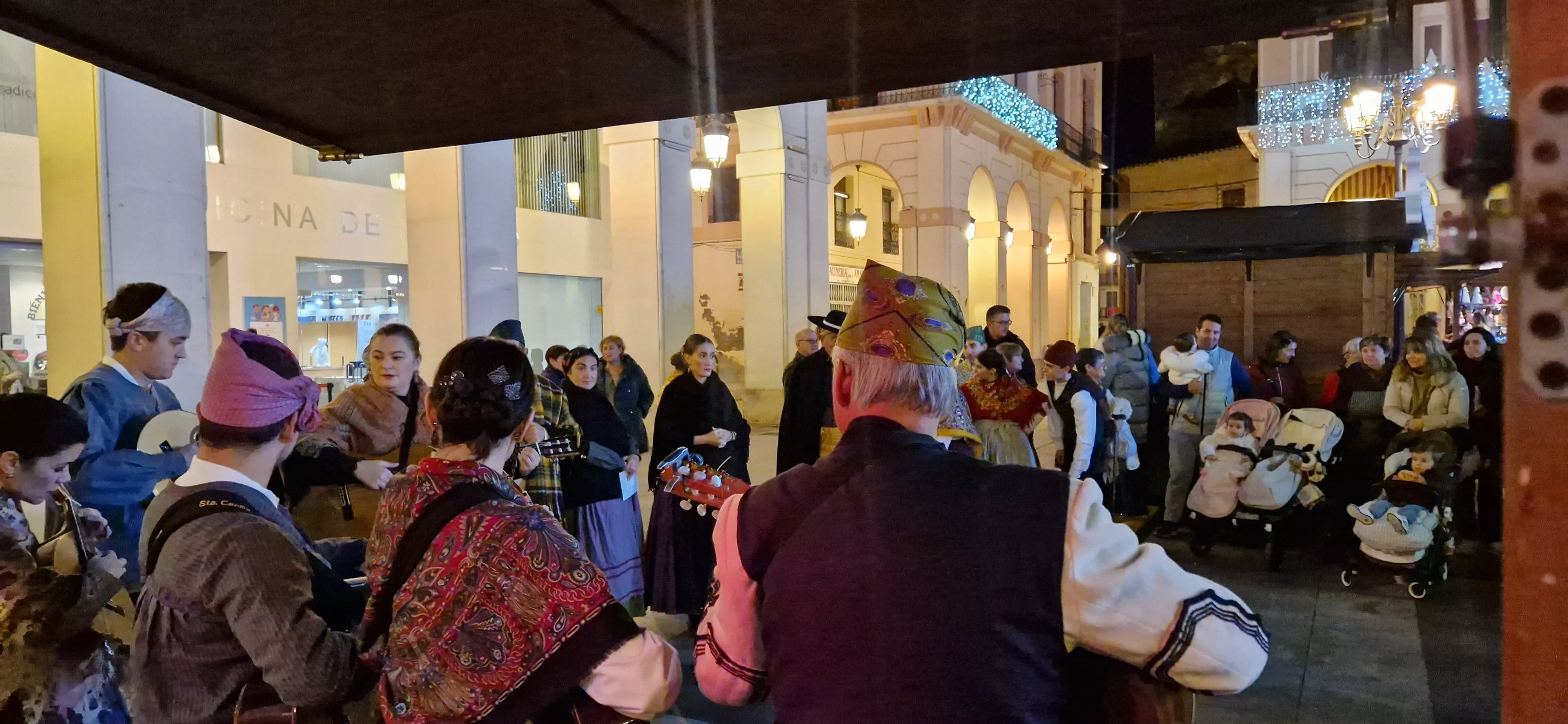 Apertura del Mercado de Navidad 2024. Foto Myriam Martínez 