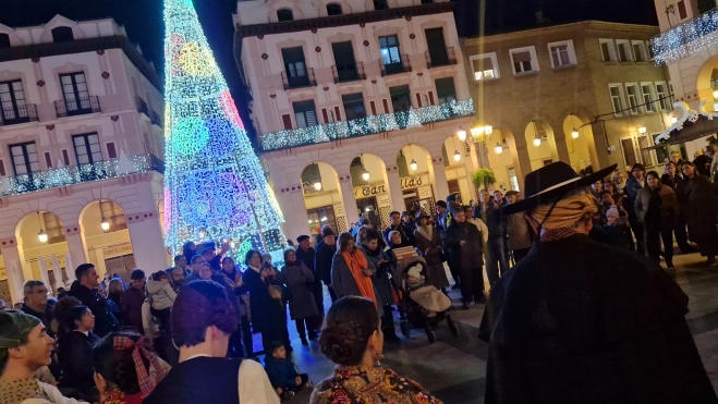Apertura del Mercado de Navidad 2024. Foto Myriam Martínez Apertura del Mercado de Navidad 2024. Foto Myriam Martínez