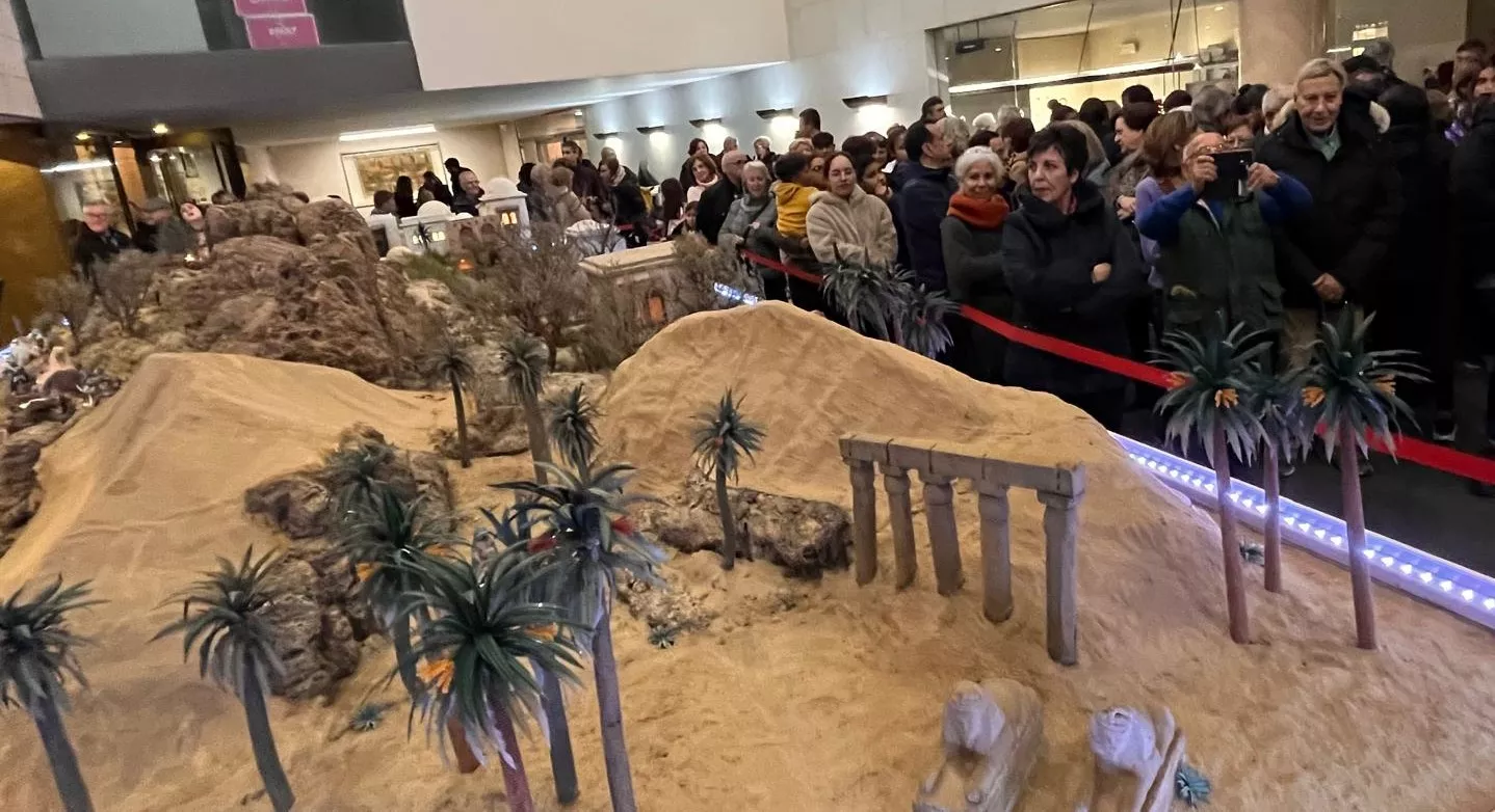 Inauguración del Nacimiento de la Asociación Belenista Oscense en la DPH. Foto Mercedes Manterola