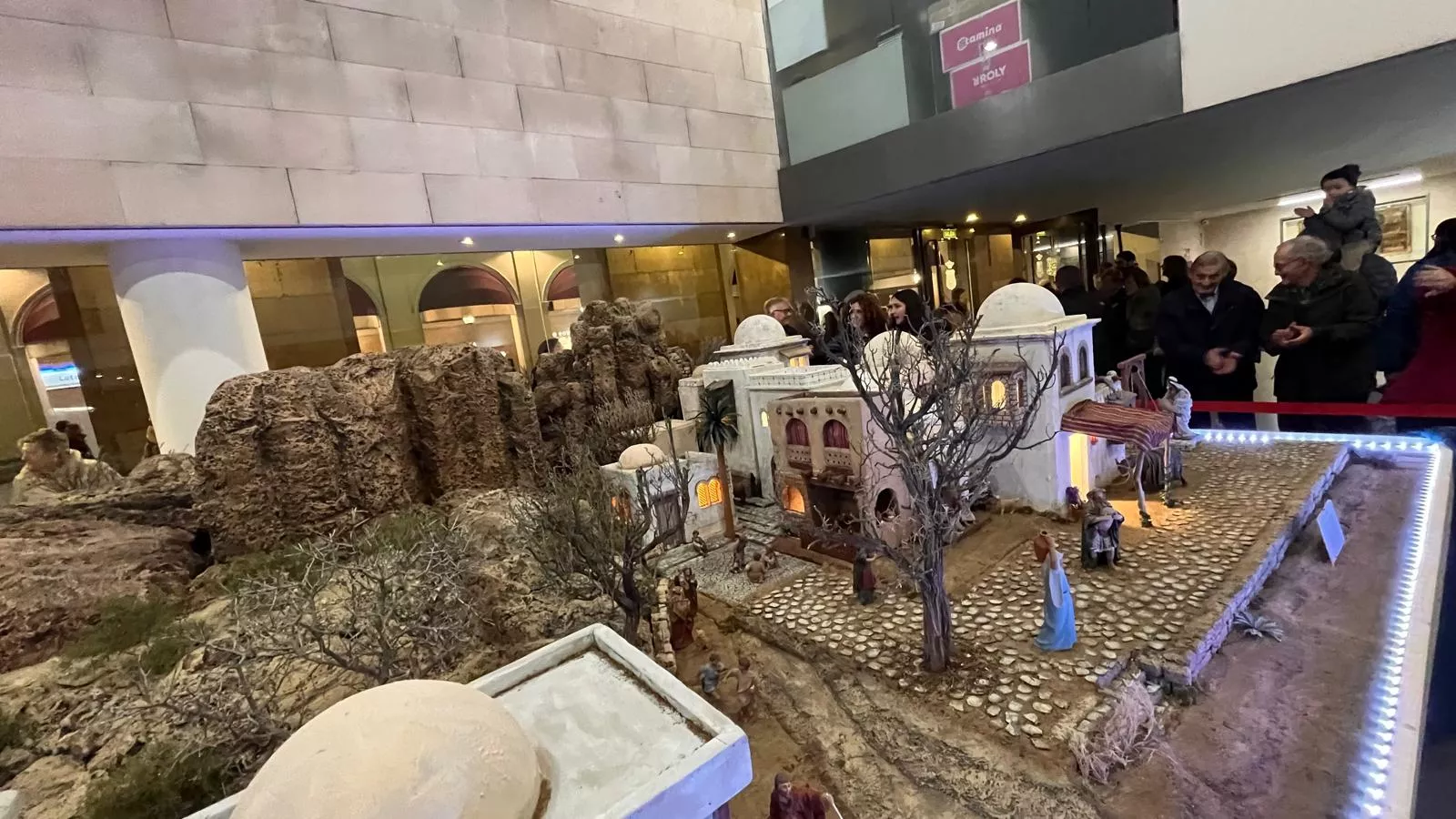 Inauguración del Nacimiento de la Asociación Belenista Oscense en la DPH. Foto Mercedes Manterola