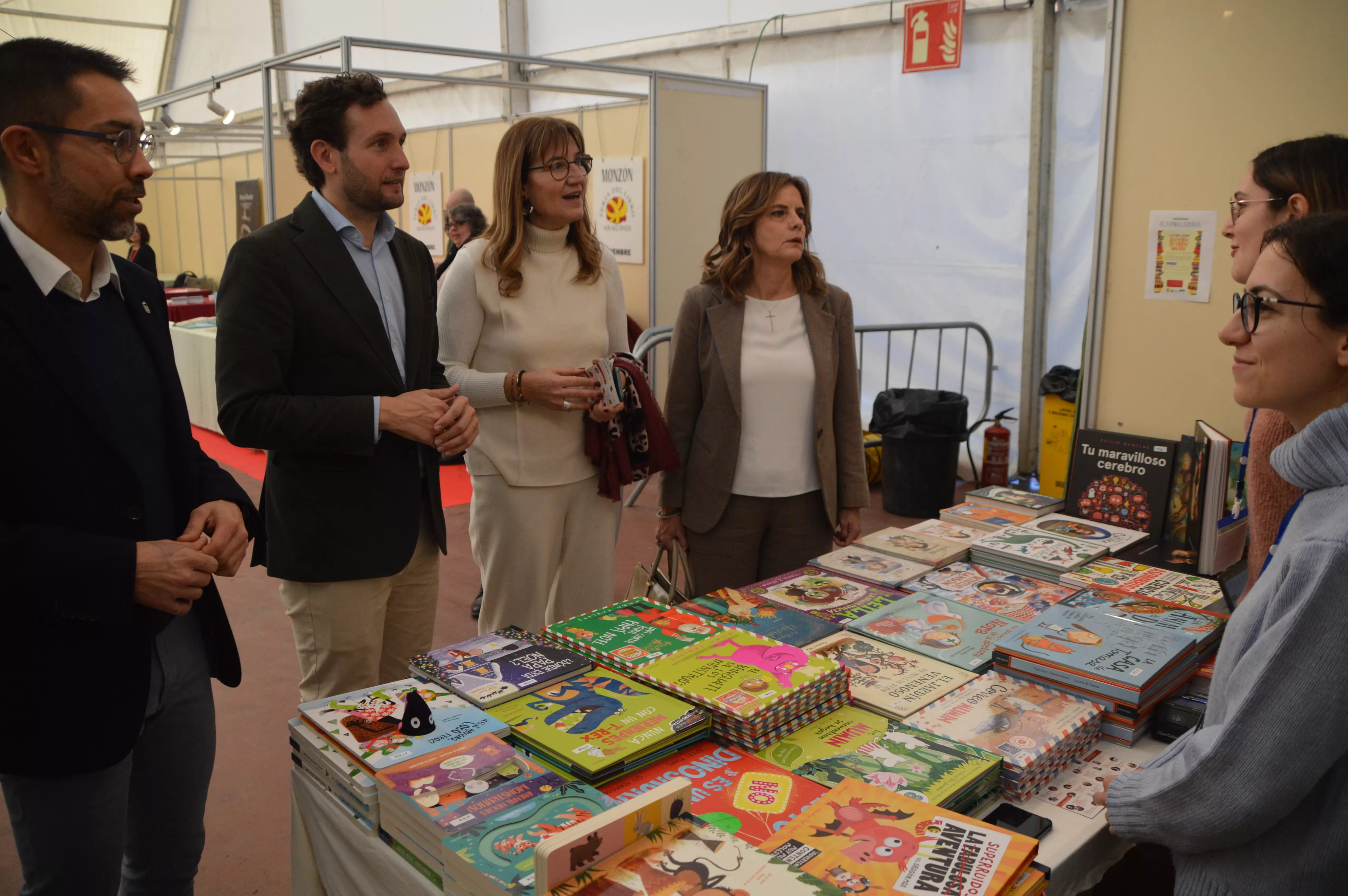 Apertura en Monzón de la Feria del Libro Aragonés 2024.