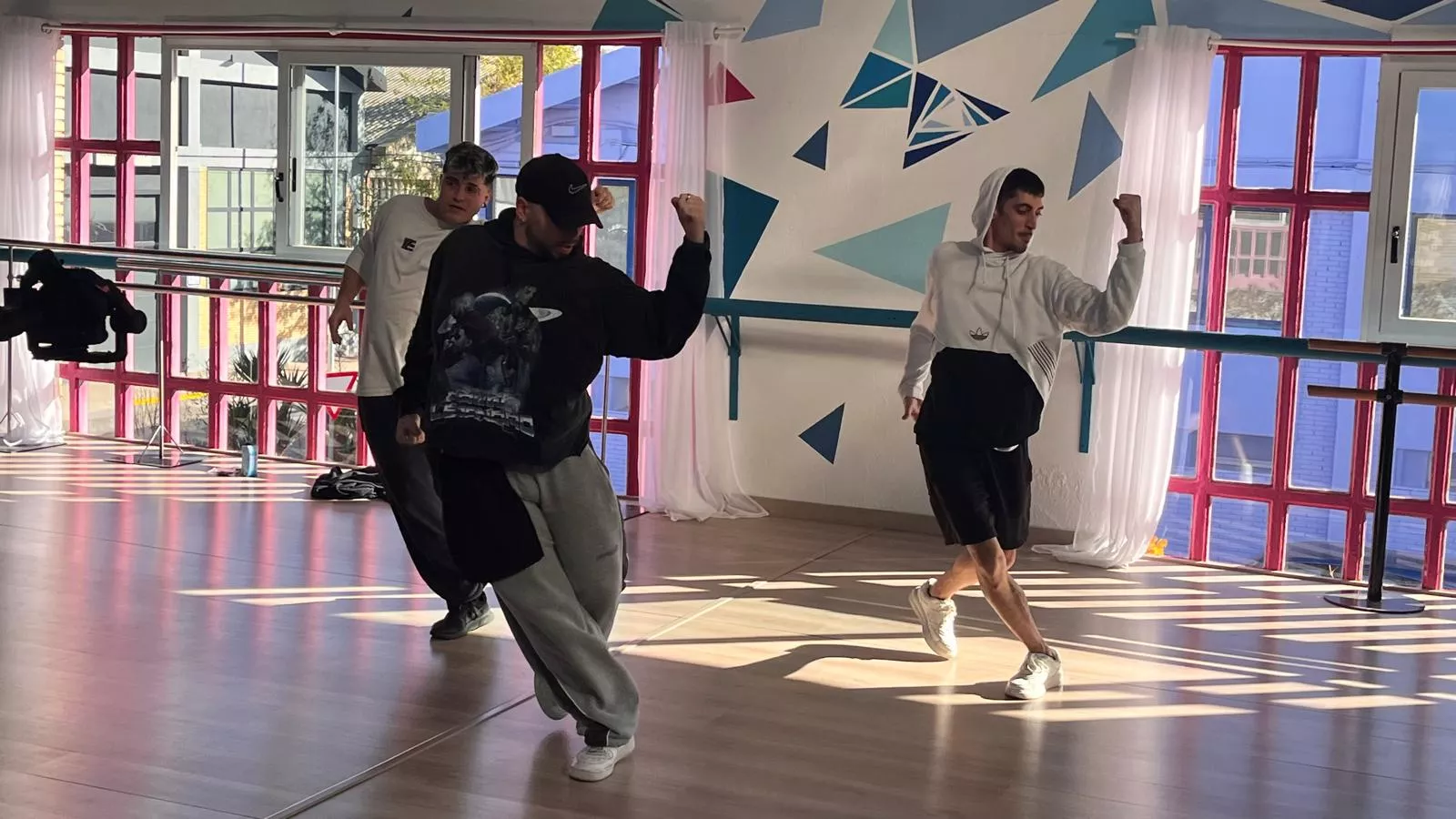 Participantes en el tercer Cupra Dance Camp en Espacio Danza de Huesca. Foto Mercedes Manterola