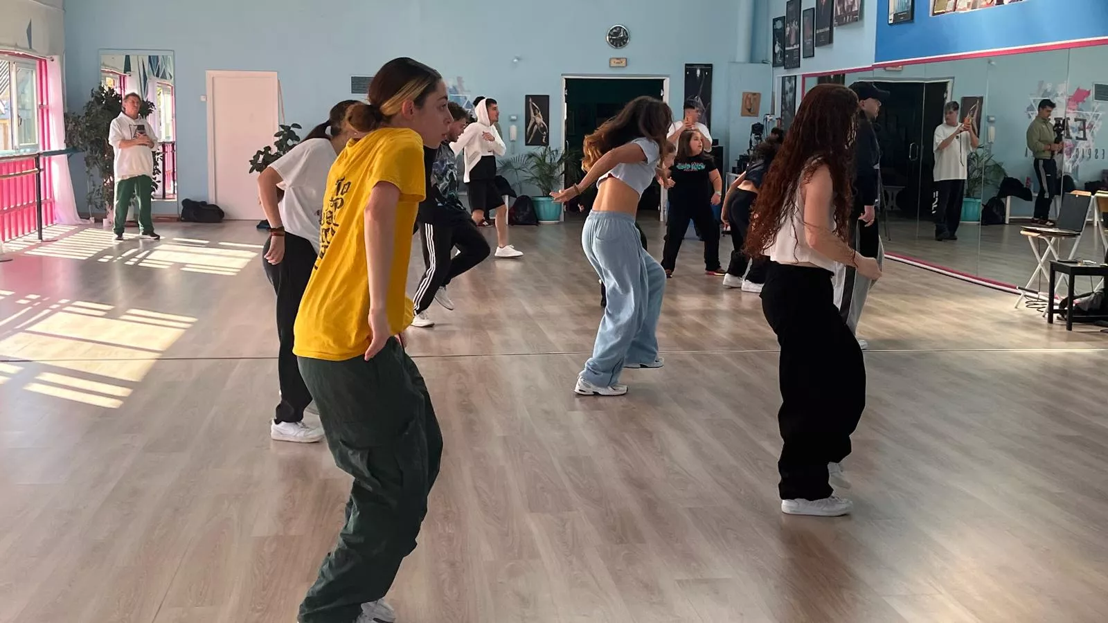 Participantes en el tercer Cupra Dance Camp en Espacio Danza de Huesca. Foto Mercedes Manterola