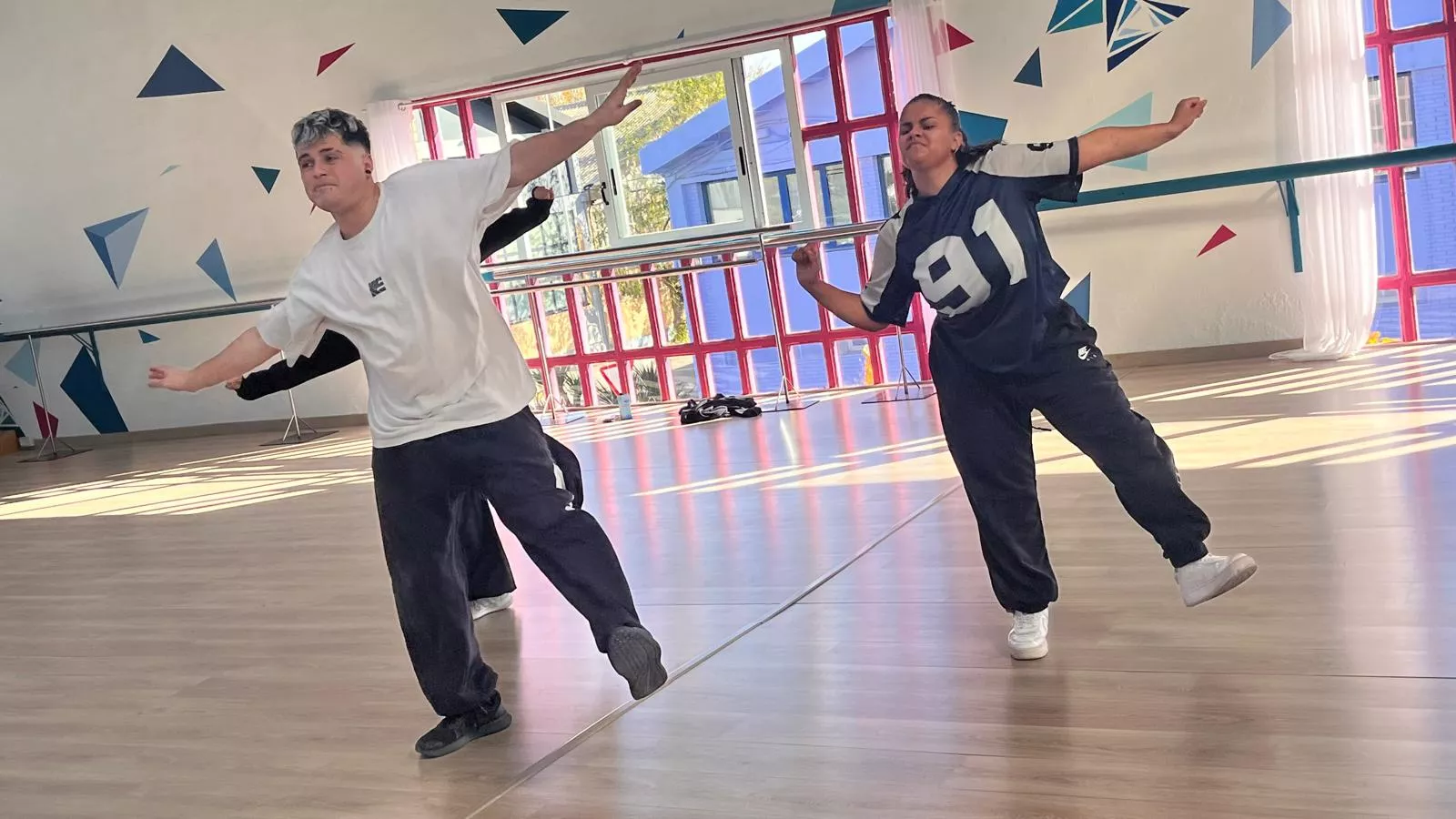 Participantes en el tercer Cupra Dance Camp en Espacio Danza de Huesca. Foto Mercedes Manterola