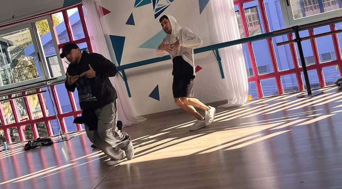 Participantes en el tercer Cupra Dance Camp en Espacio Danza de Huesca. Foto Mercedes Manterola