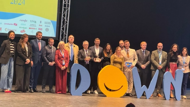 Foto de familia de la inauguración del Encuentro de Familias