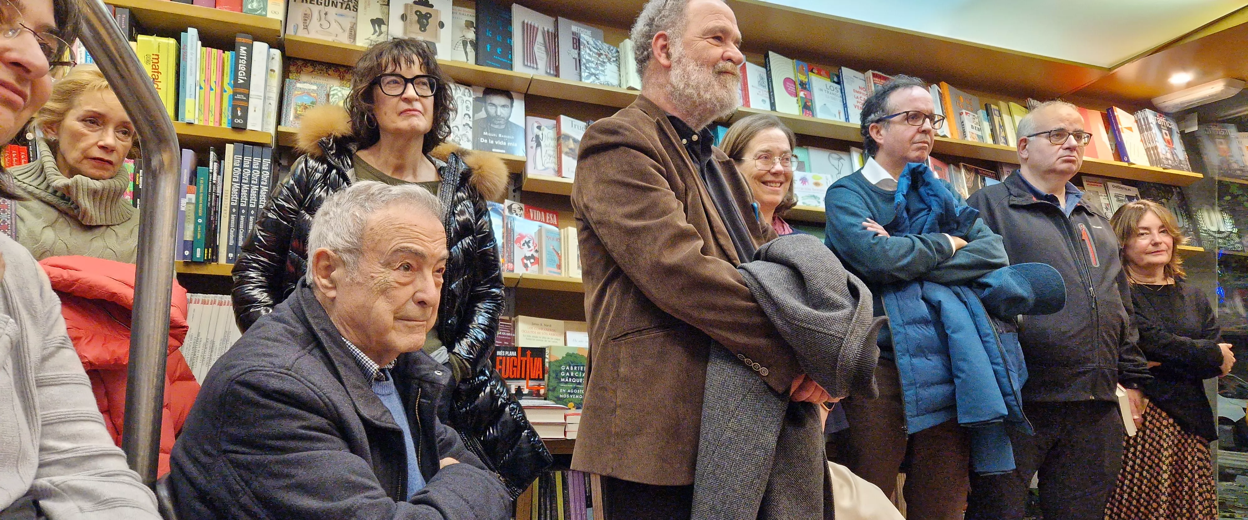 Presentación de la novela Ropa de casa, de Martínez de Pisón, en la Anónima. Foto Myriam Martínez