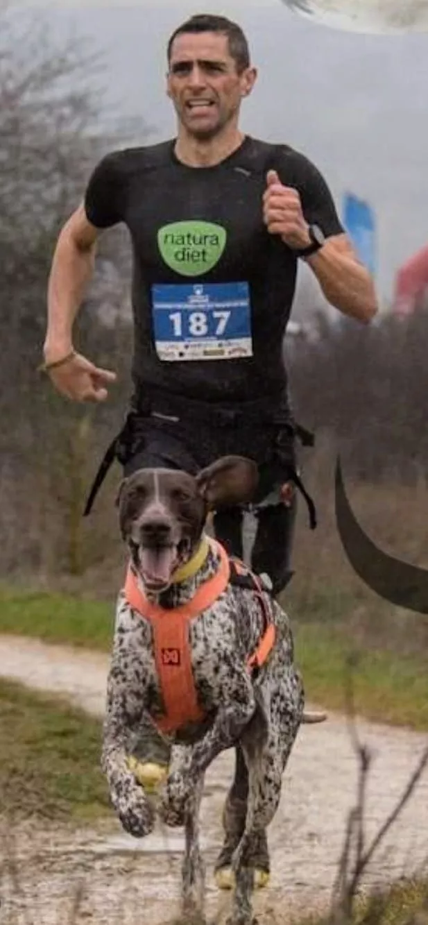 David Eced con su perro Nico