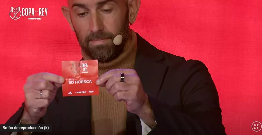 Colsa ha extraído la bola del Huesca.