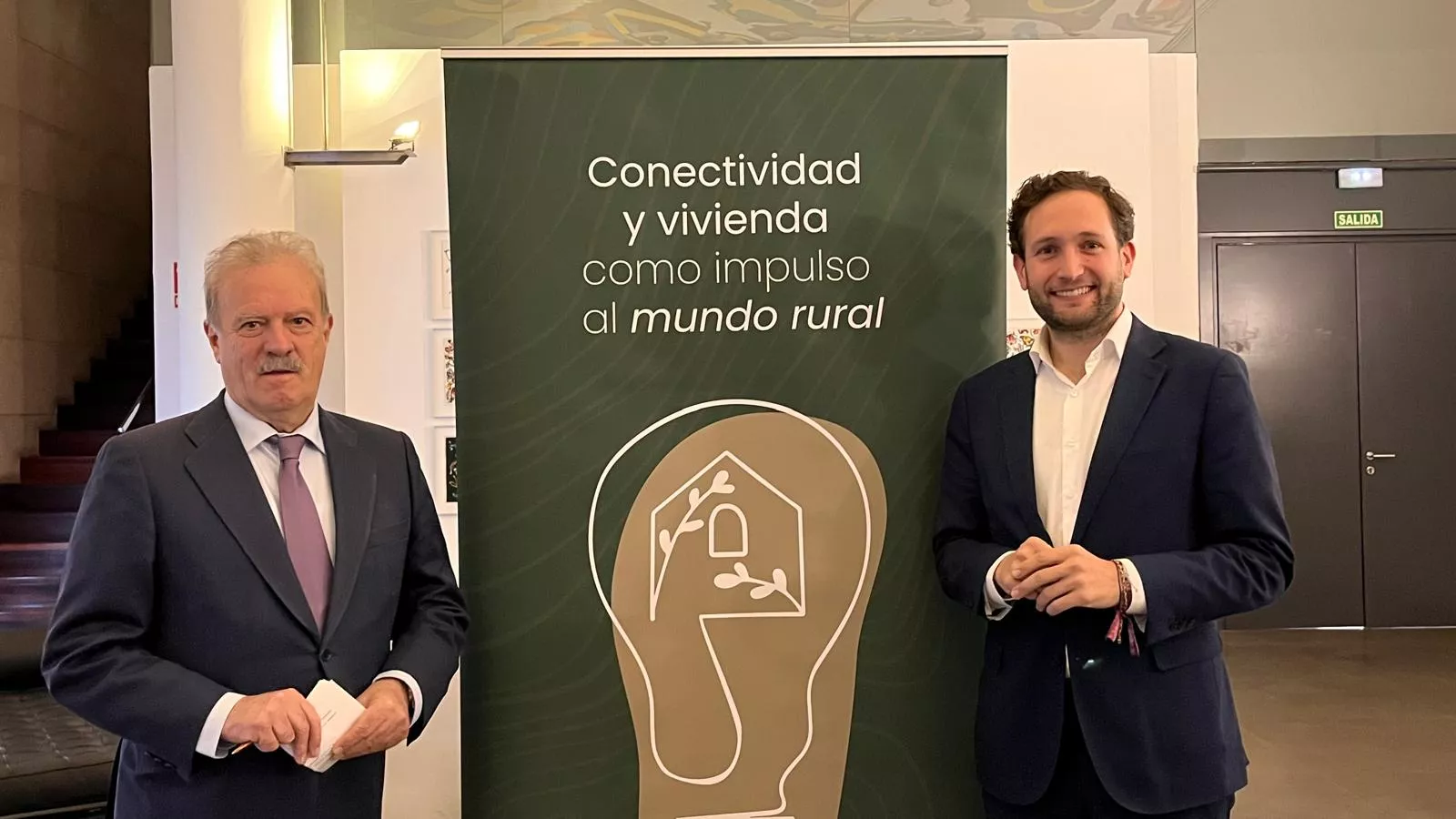 Manuel Campo Vidal e Isaac Claver, impulsores del congreso 'Conectividad y Vivienda: Impulso al Mundo Rural'.