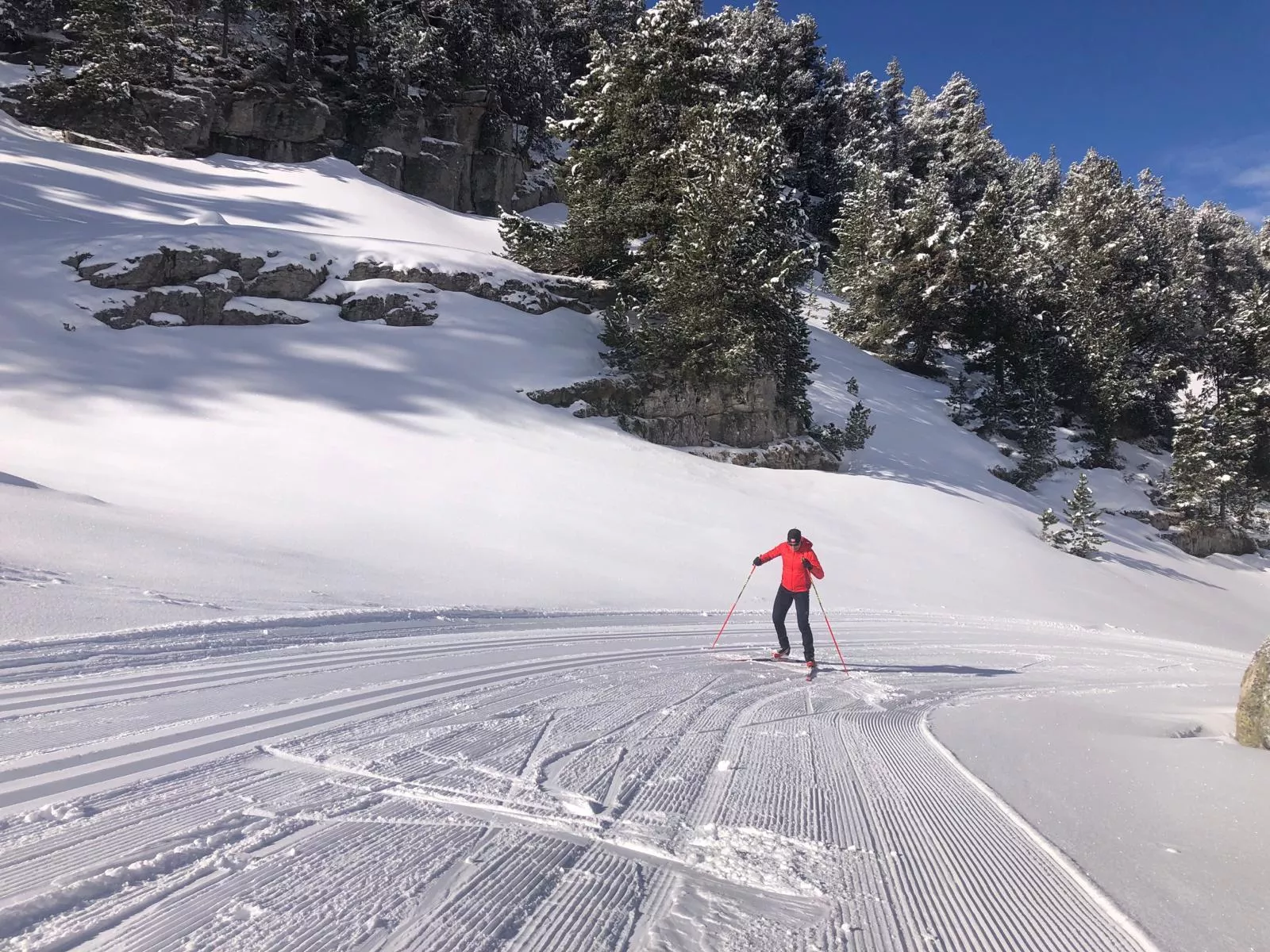 Las nevadas permiten inaugurar la temporada en los Espacios Nórdicos de Huesca.