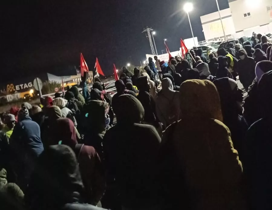 Imagen del piquete este miércoles en Litera Meat.