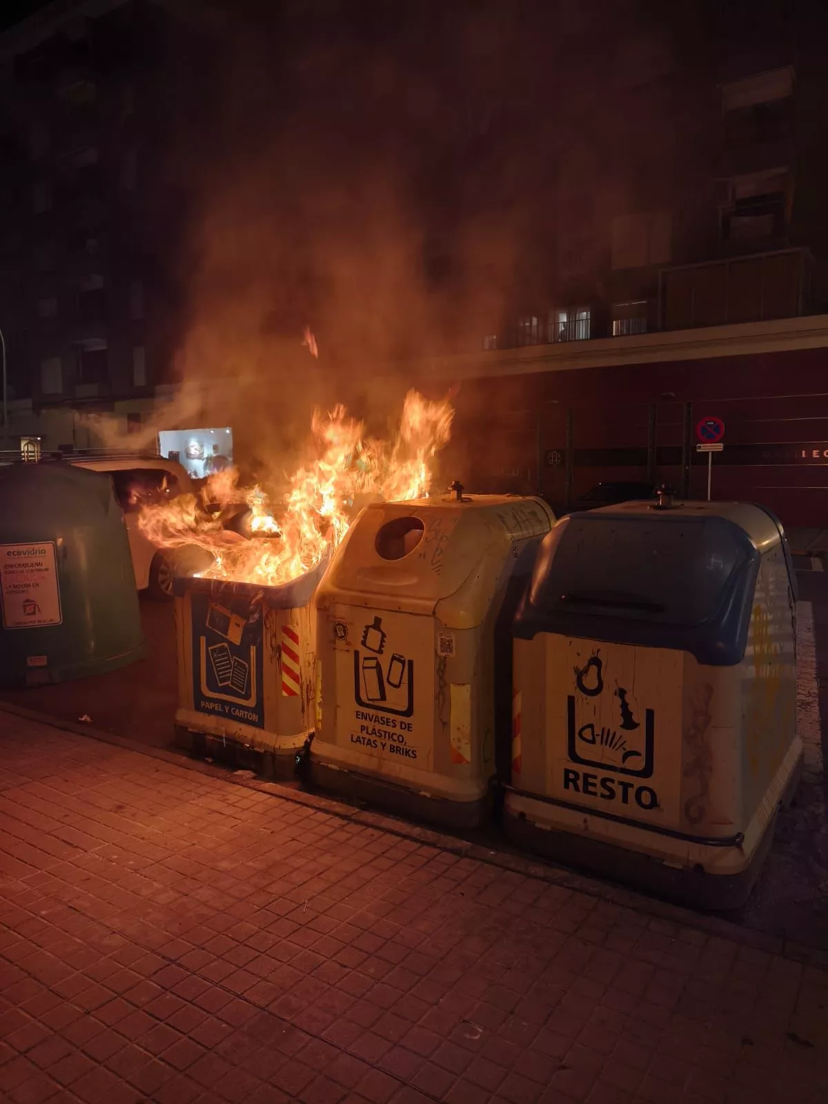 Incendios en contenedores y un coche en Huesca. Ayuntamiento de Huesca