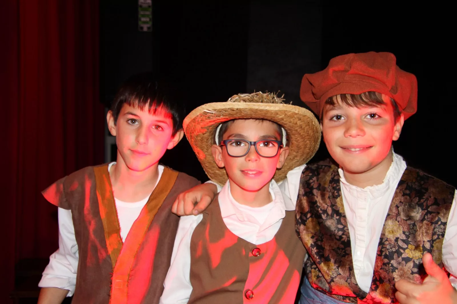 Primera Gala de artistas locales de Robres. Foto Carlos Neofato