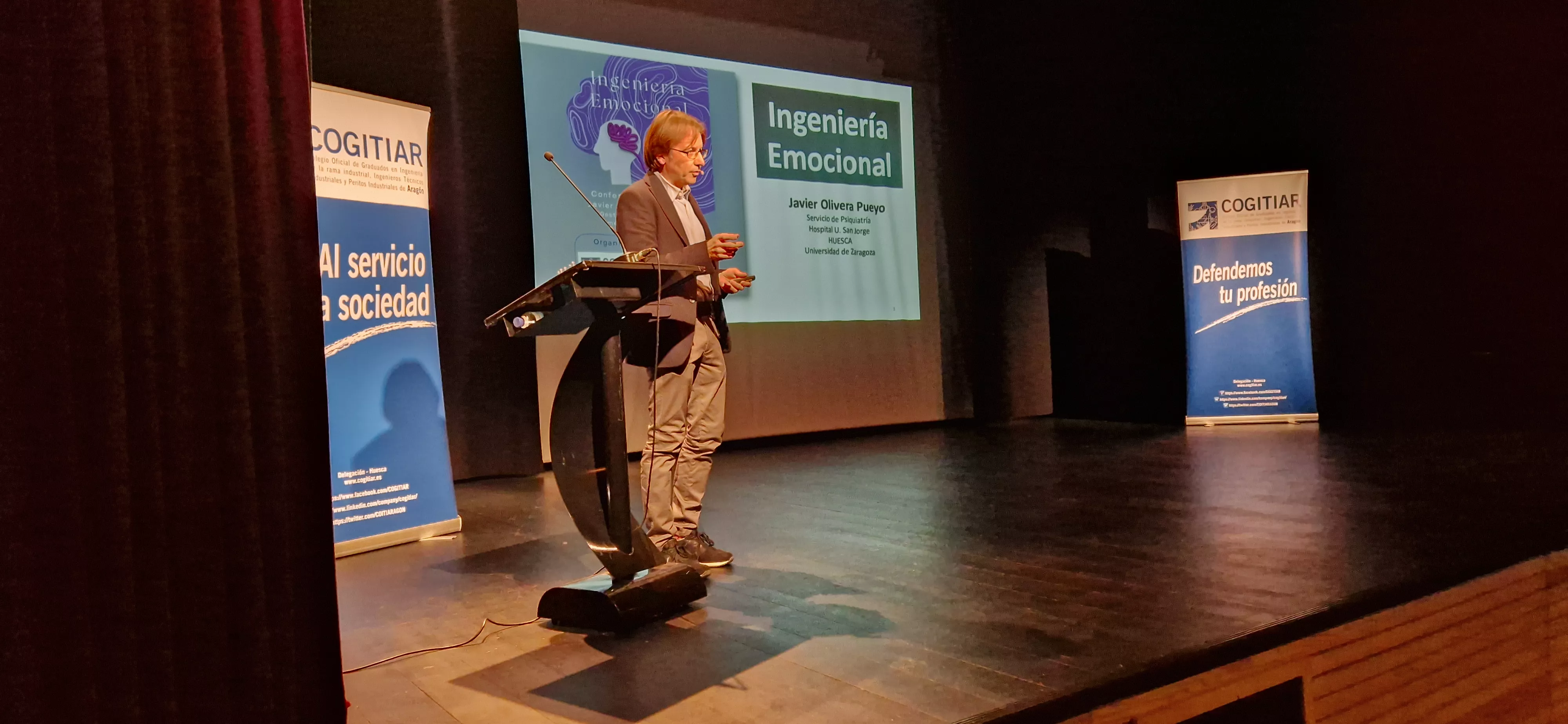 Conferencia de Javier Olivera, la "Ingeniería emocional". Foto Myriam Martínez