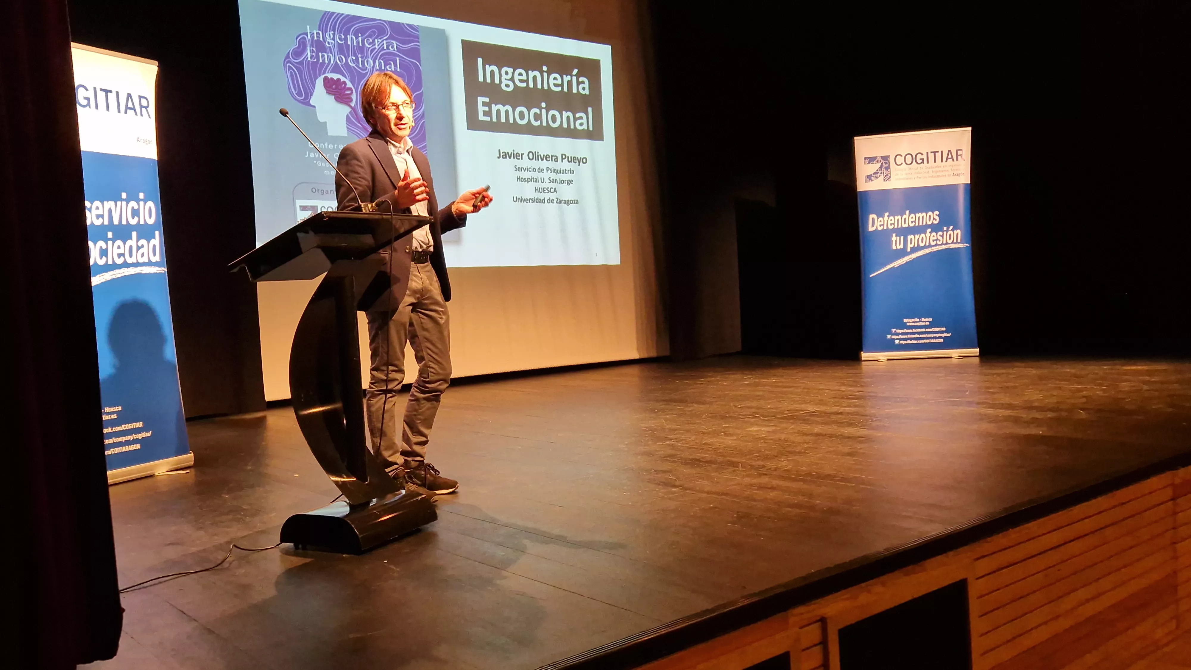 Conferencia de Javier Olivera, la "Ingeniería emocional". Foto Myriam Martínez