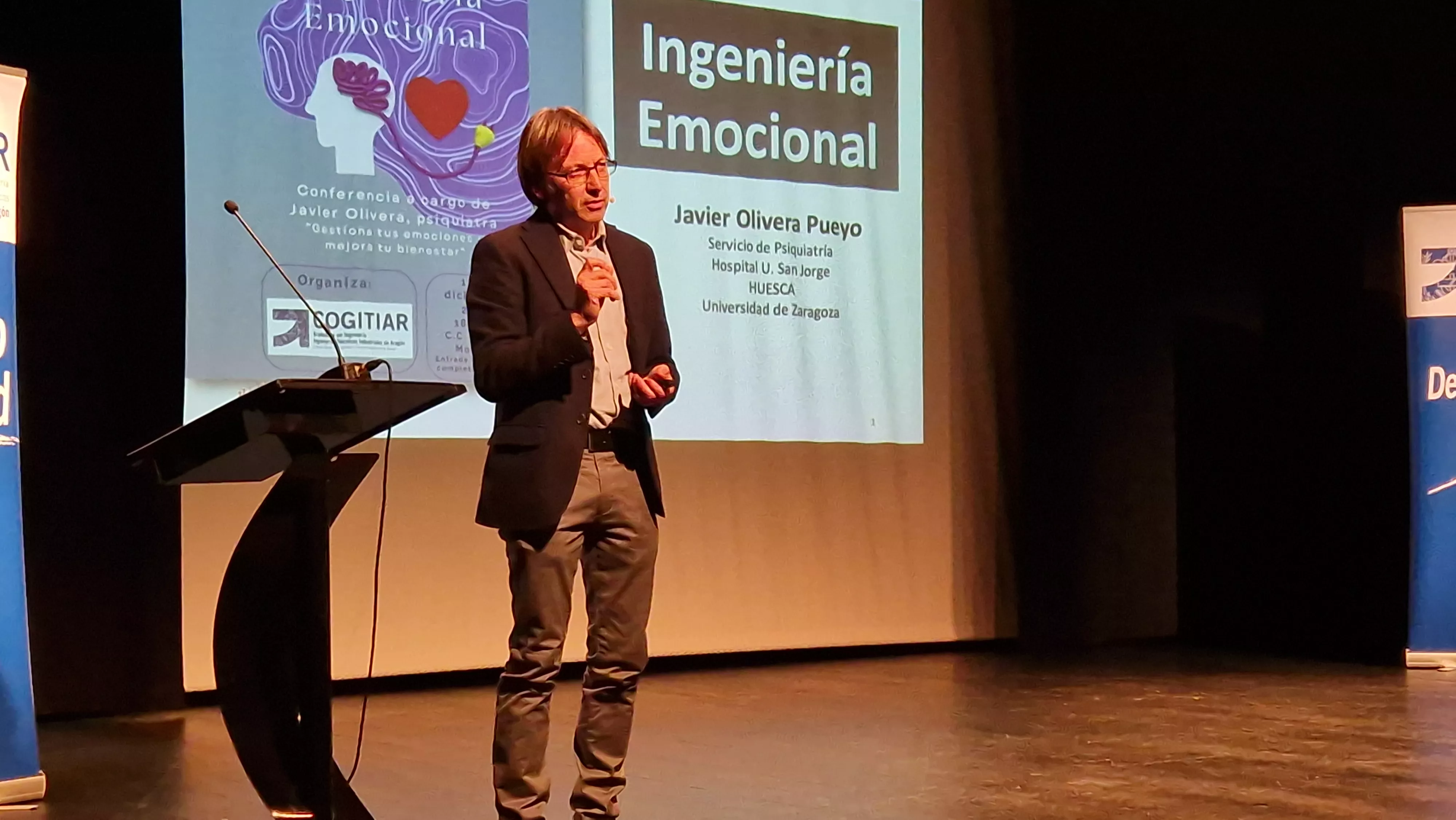 Conferencia de Javier Olivera, la "Ingeniería emocional". Foto Myriam Martínez