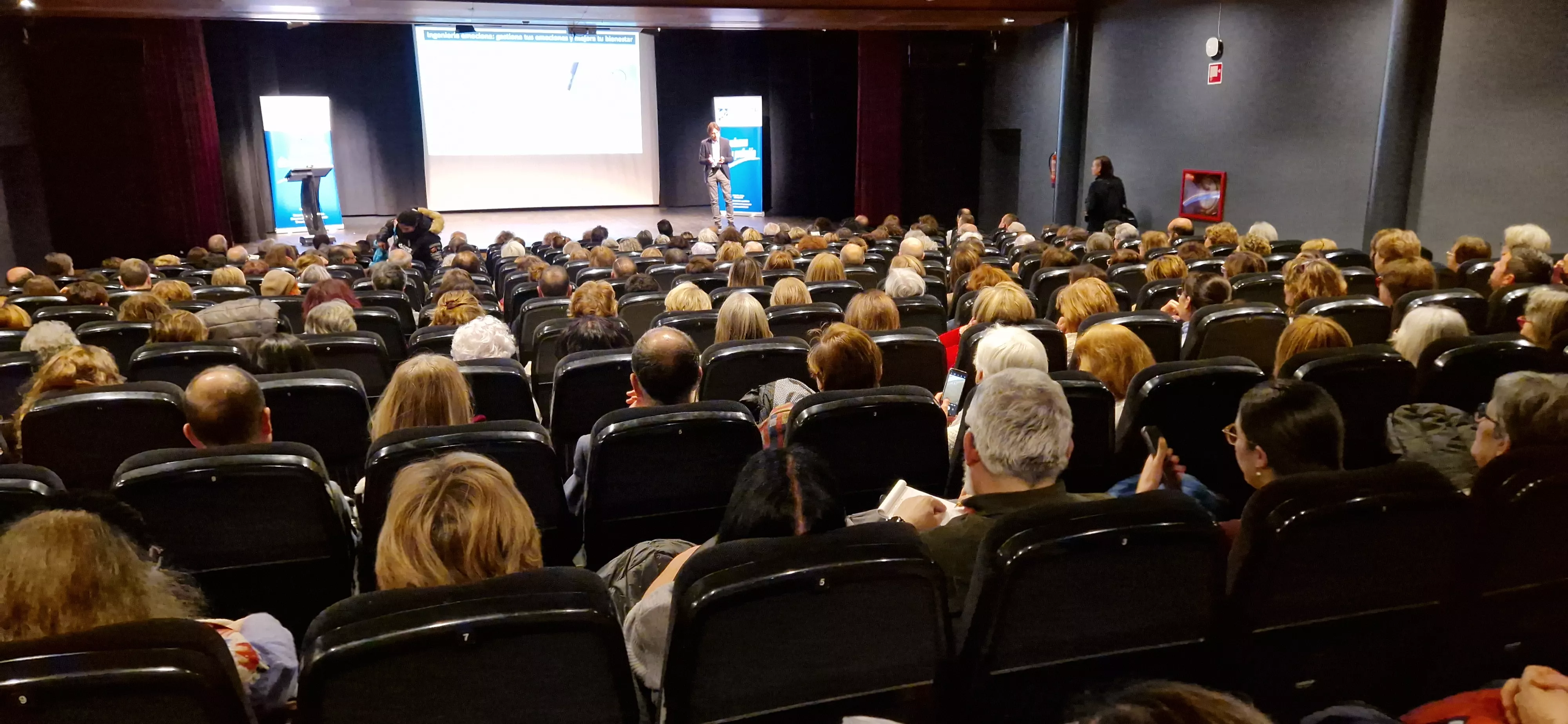 Conferencia de Javier Olivera, la "Ingeniería emocional". Foto Myriam Martínez