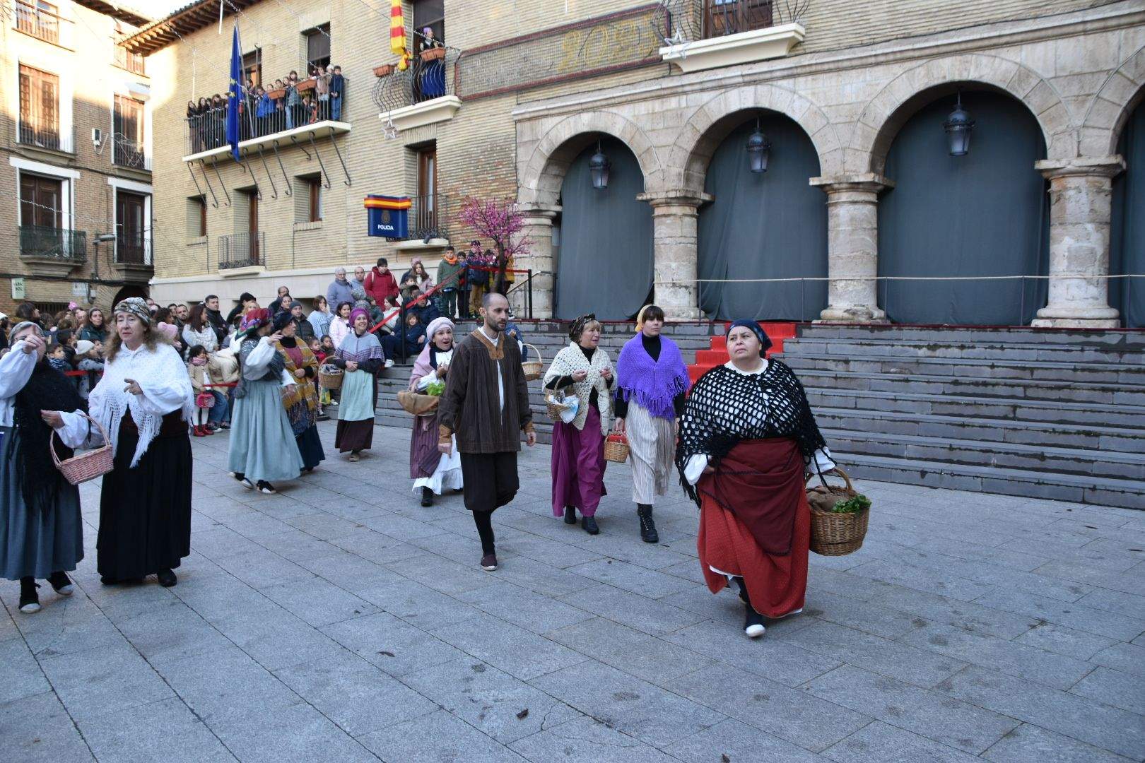 Imágenes de la fiesta de Santa Bárbara de Monzón en torno al Bautizo del Alcalde
