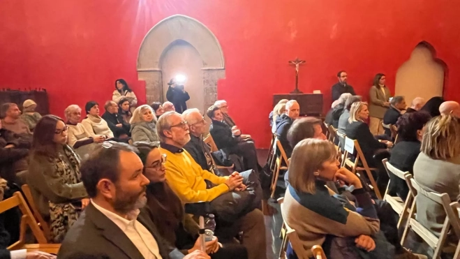 Asistentes a la presentación del plan para la Catedral de Huesca. Asistentes a la presentación del plan para la Catedral de Huesca.