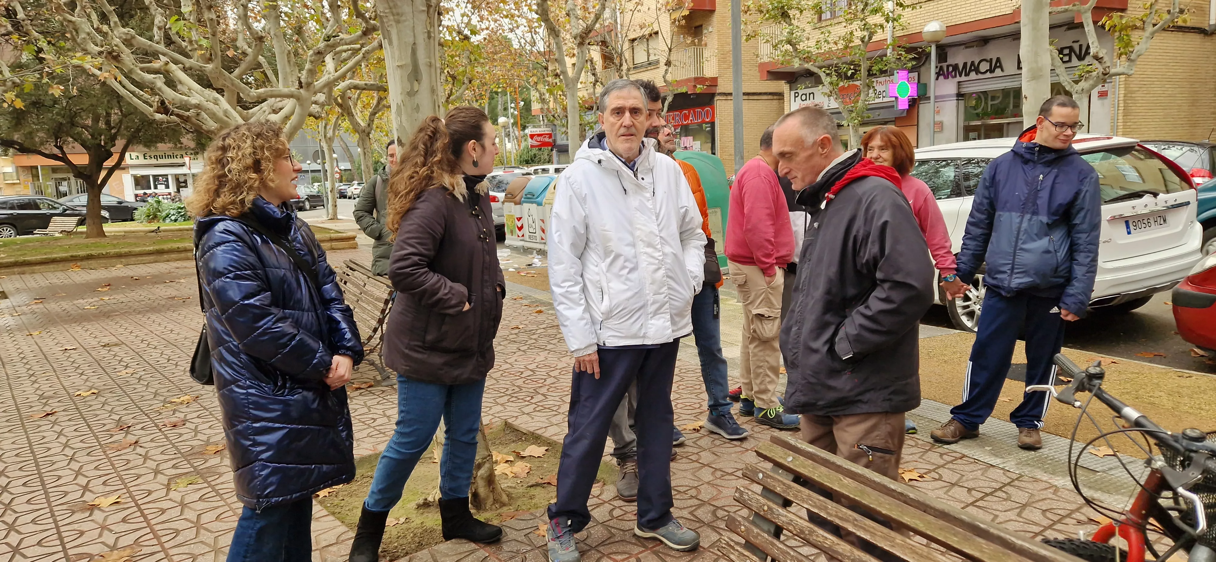 Presentación de los abetos navideños decorados por Cadis Huesca. Foto Myriam Martínez