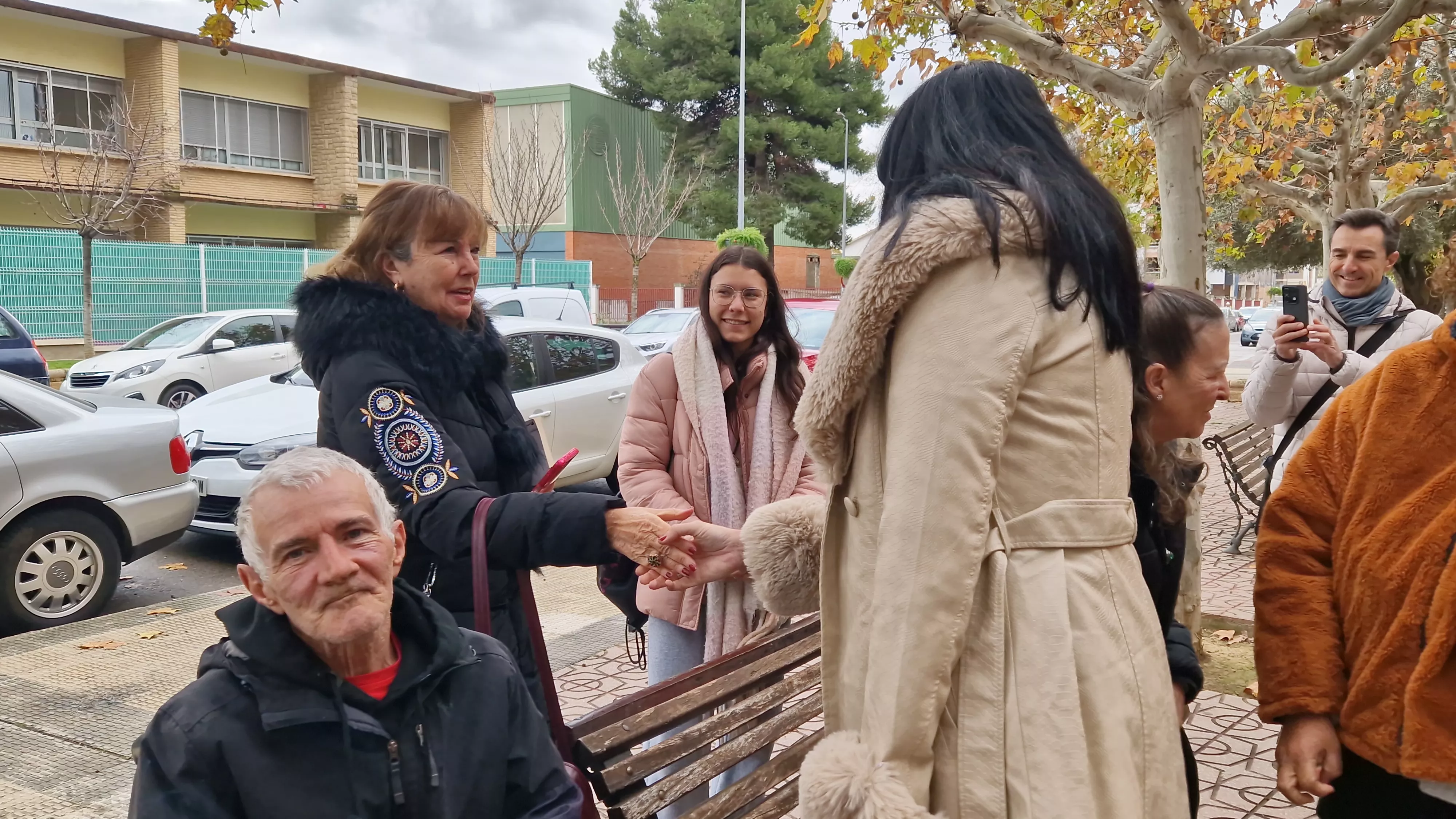 Presentación de los abetos navideños decorados por Cadis Huesca. Foto Myriam Martínez