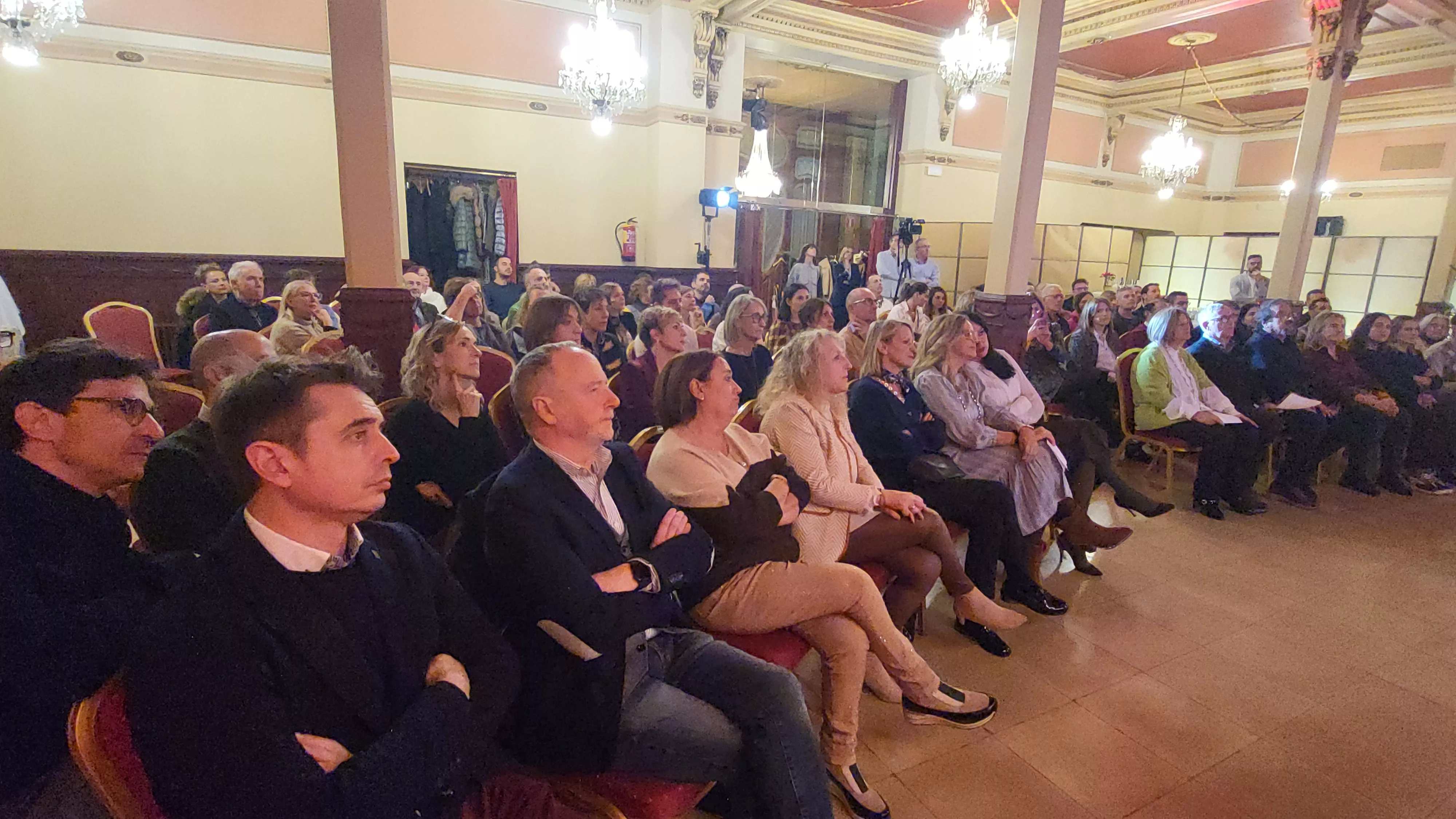 Brindis Solidario de la Asociación de Comerciantes de Huesca. Foto Mercedes Manterola