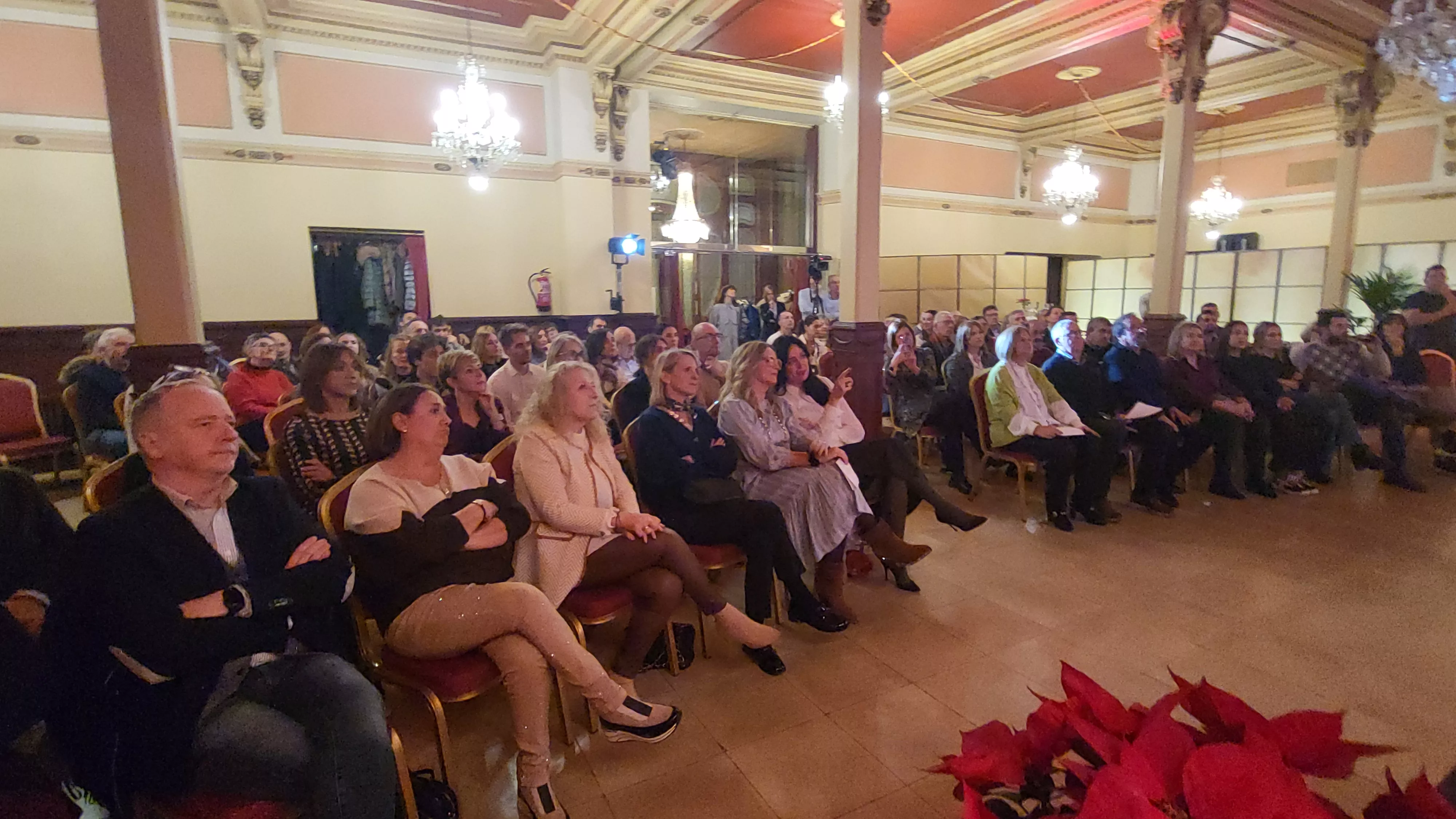 Brindis Solidario de la Asociación de Comerciantes de Huesca. Foto Mercedes Manterola