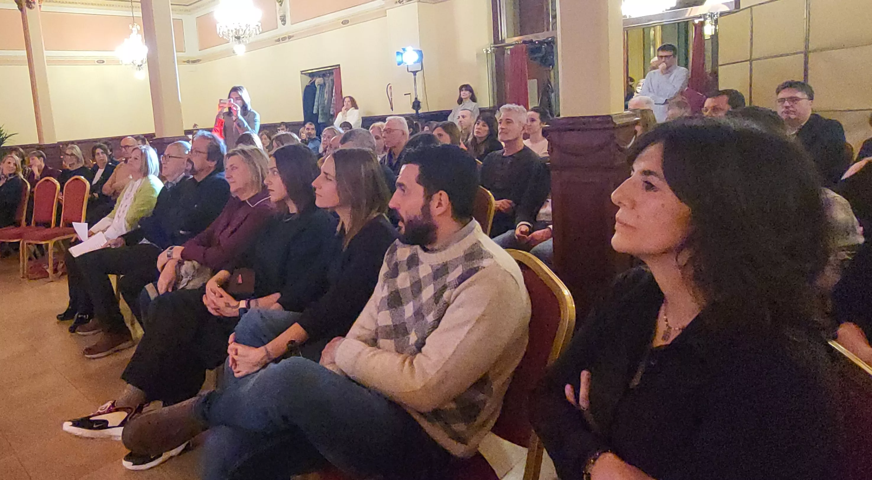 Brindis Solidario de la Asociación de Comerciantes de Huesca. Foto Mercedes Manterola
