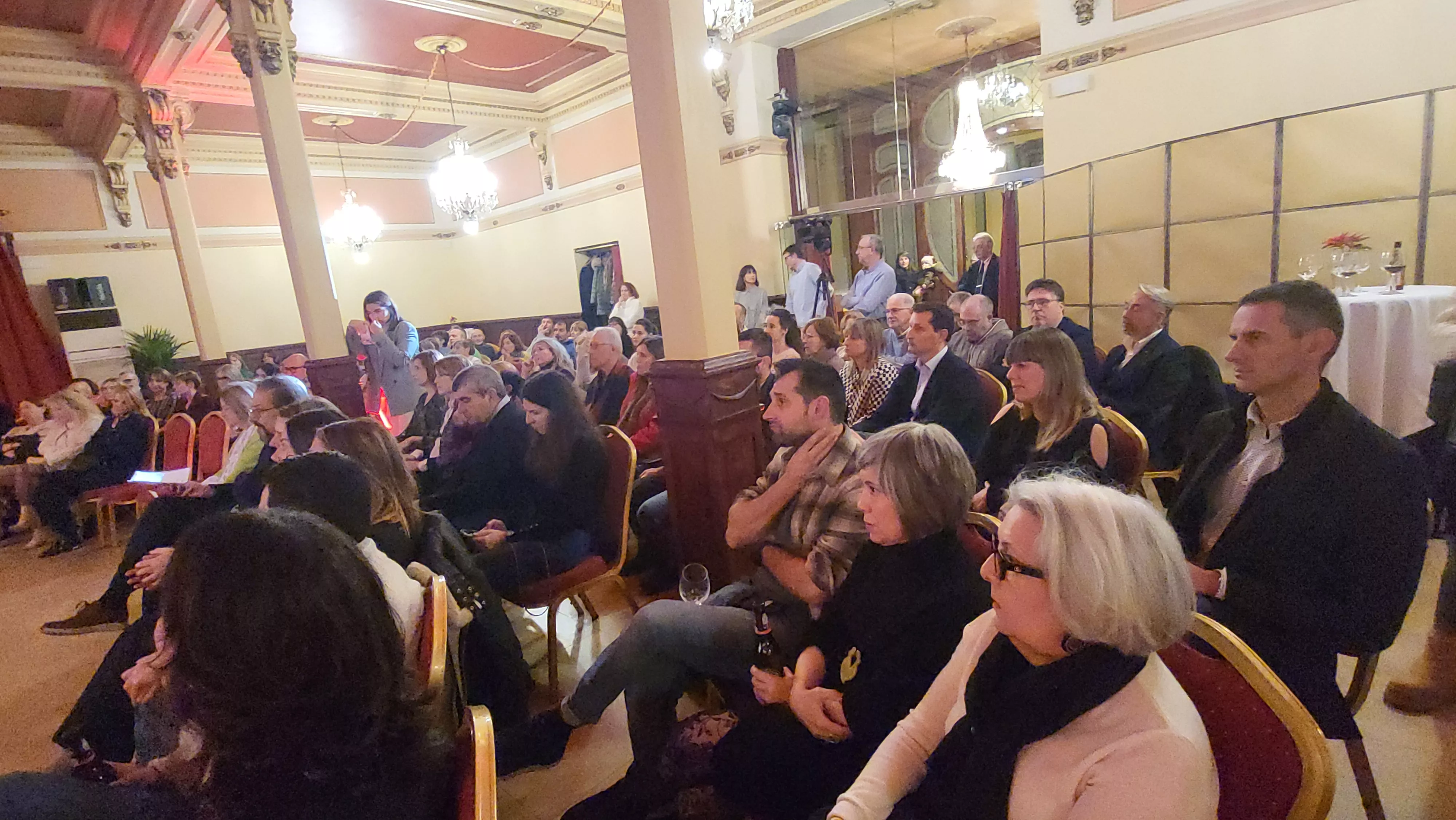 Brindis Solidario de la Asociación de Comerciantes de Huesca. Foto Mercedes Manterola
