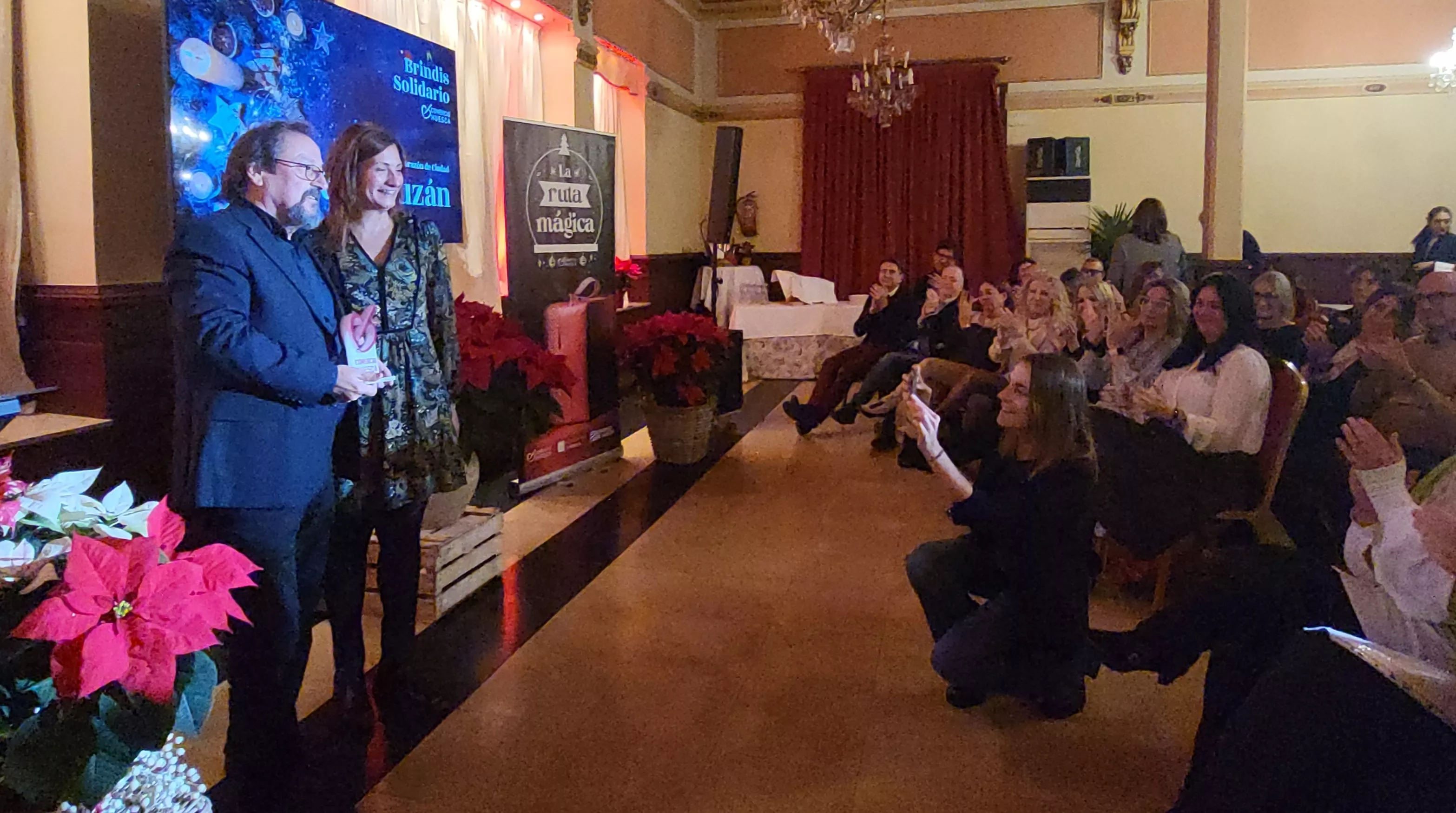Brindis Solidario de la Asociación de Comerciantes de Huesca. Foto Mercedes Manterola