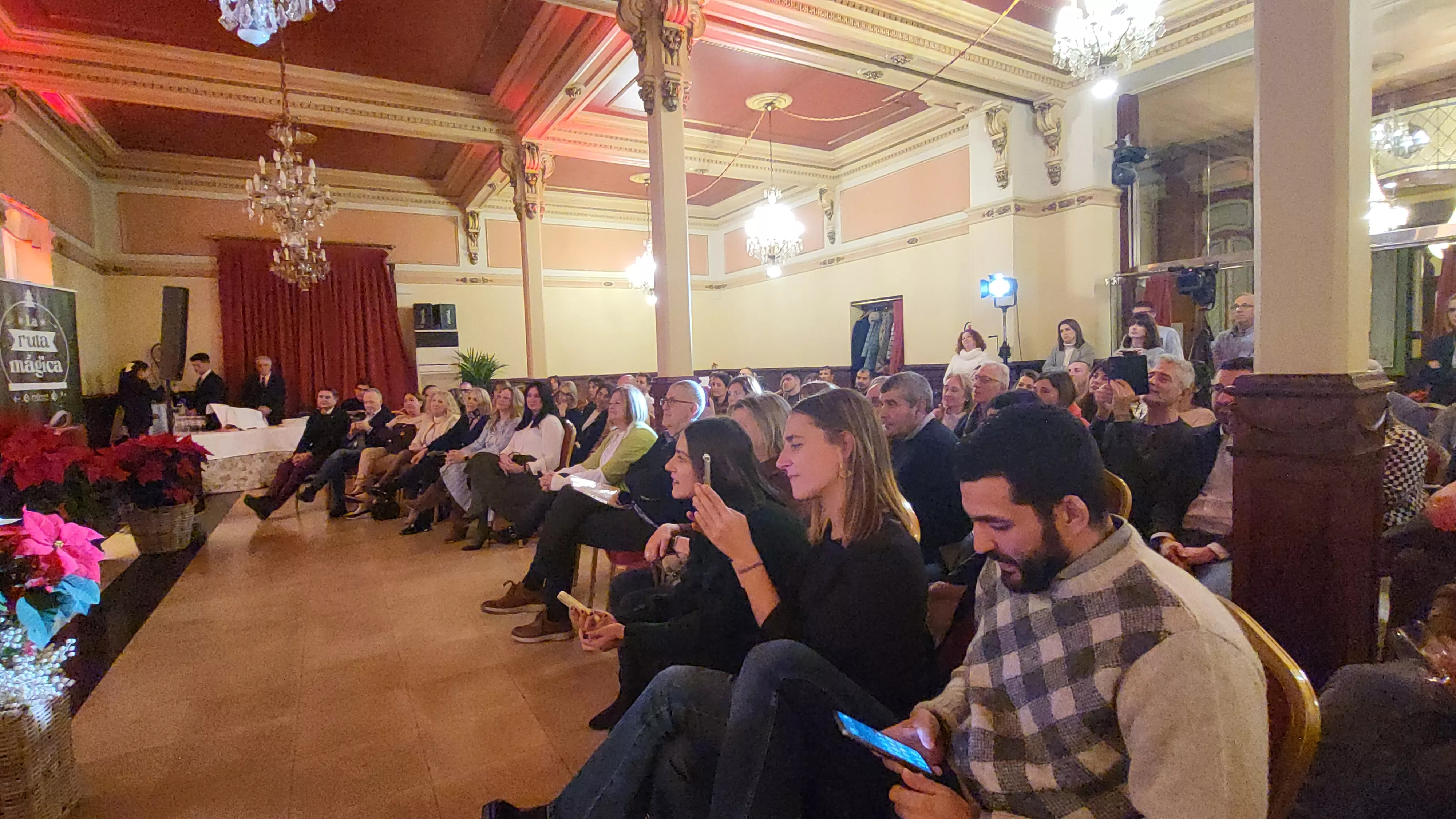 Brindis Solidario de la Asociación de Comerciantes de Huesca. Foto Mercedes Manterola
