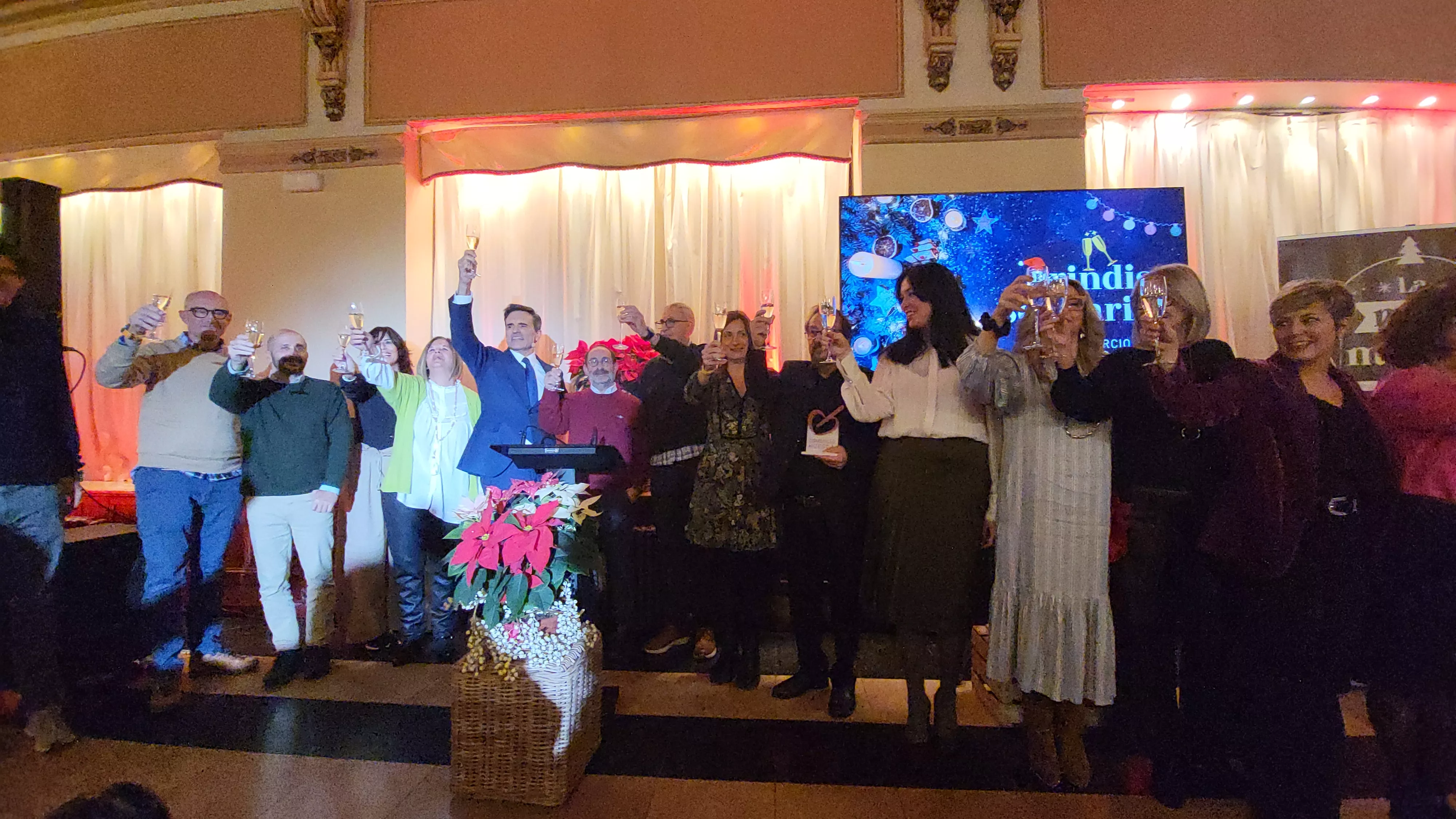 Brindis Solidario de la Asociación de Comerciantes de Huesca. Foto Mercedes Manterola