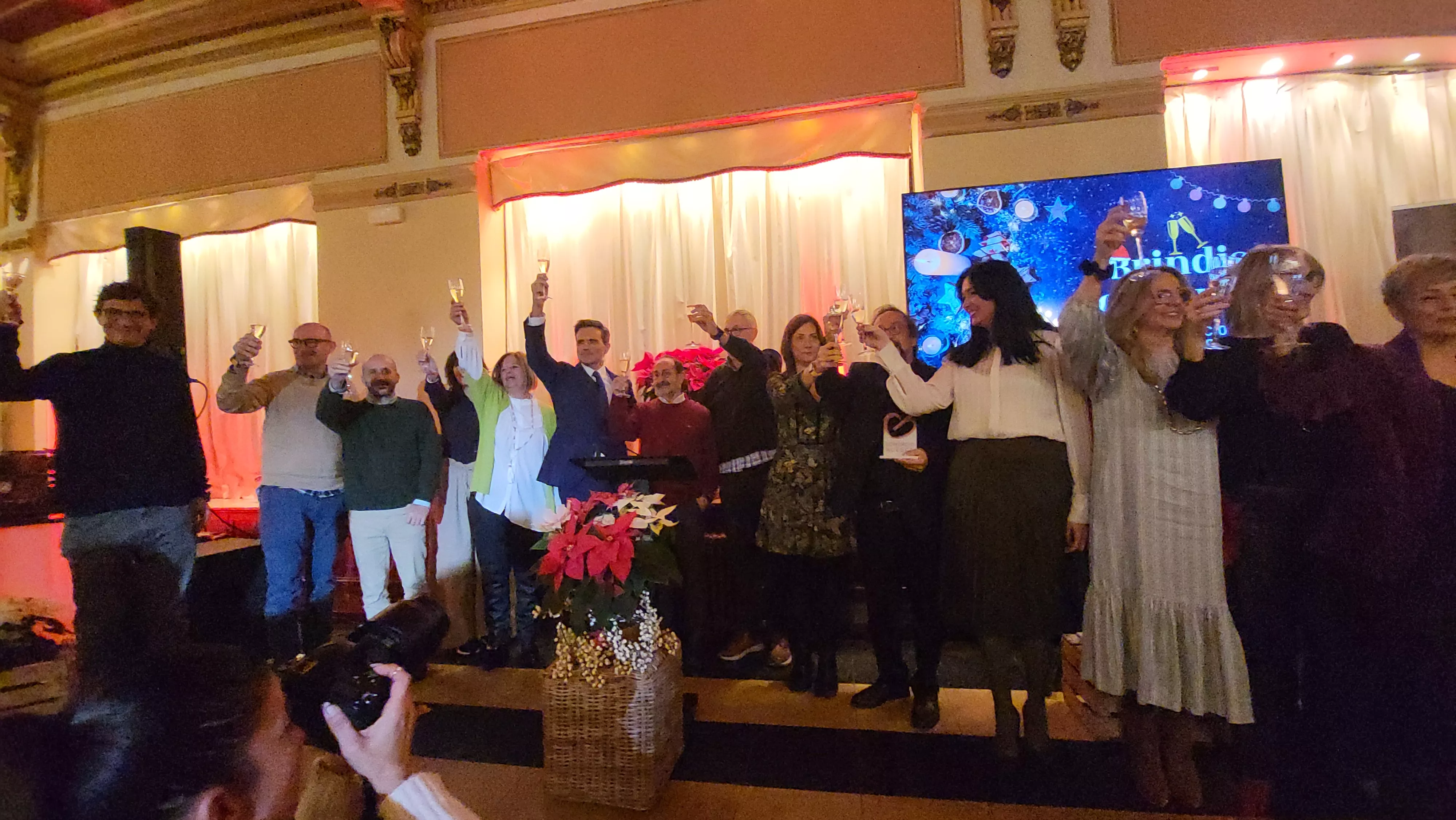 Brindis Solidario de la Asociación de Comerciantes de Huesca. Foto Mercedes Manterola