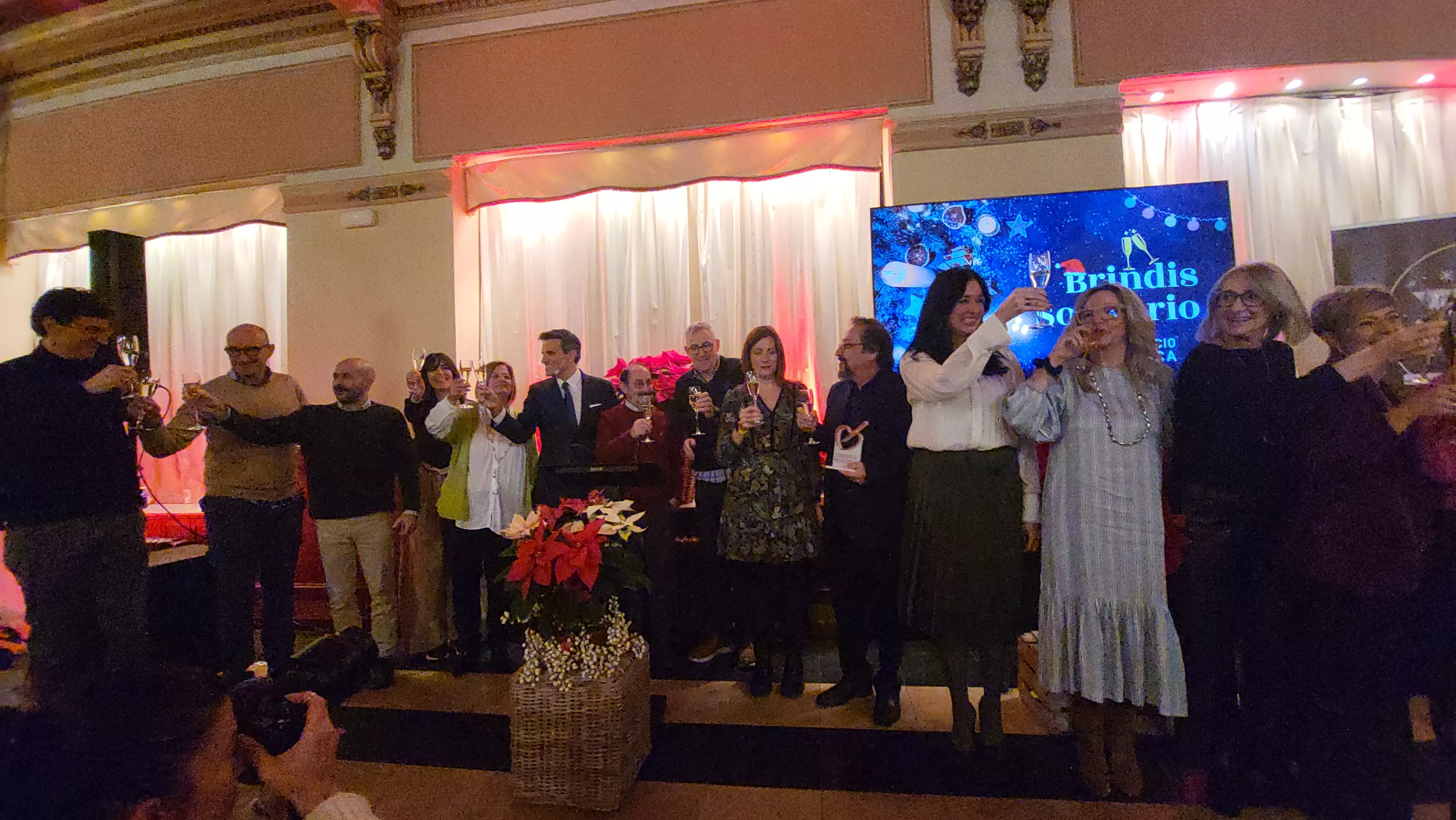 Brindis Solidario de la Asociación de Comerciantes de Huesca. Foto Mercedes Manterola