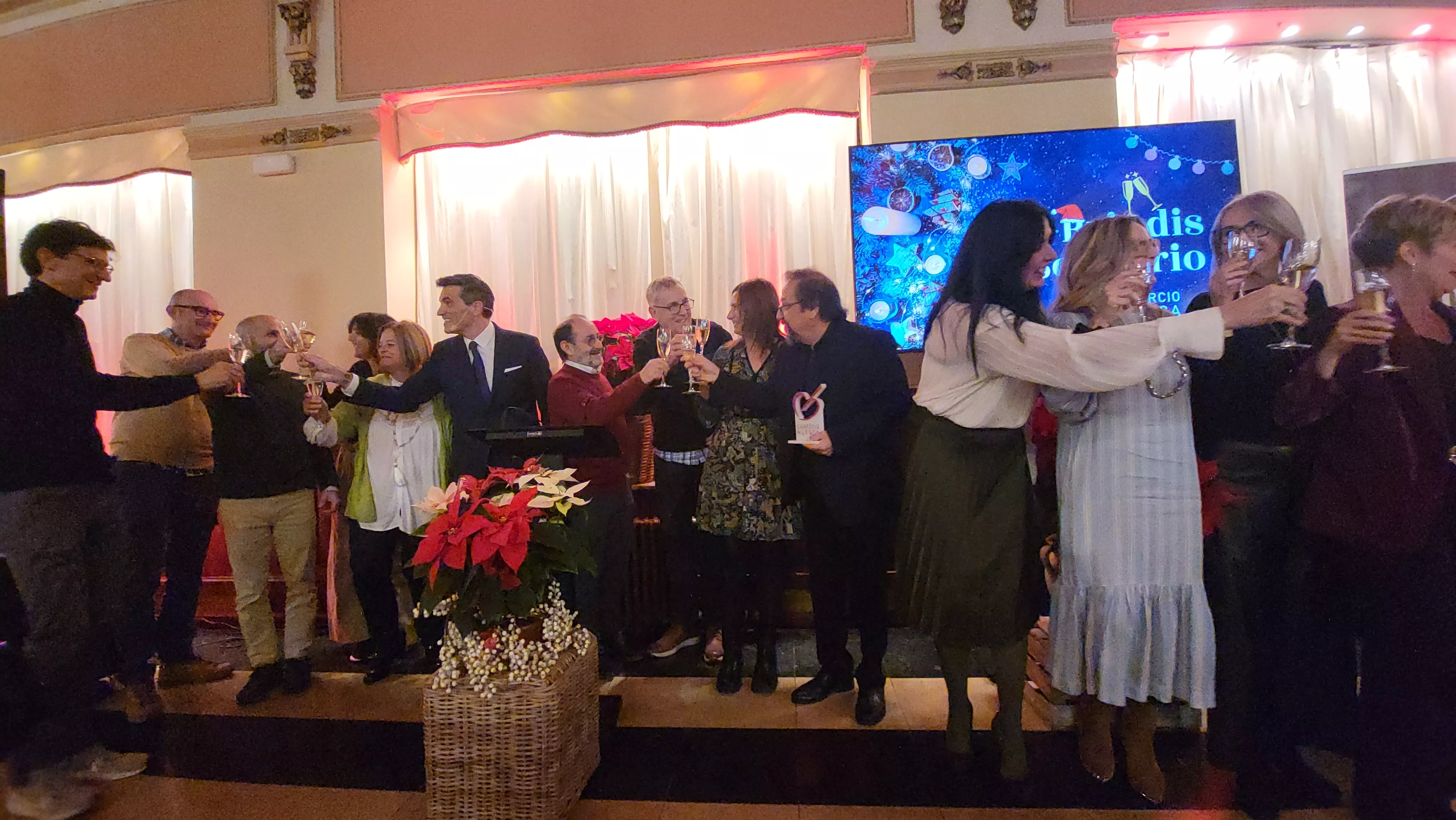 Brindis Solidario de la Asociación de Comerciantes de Huesca. Foto Mercedes Manterola