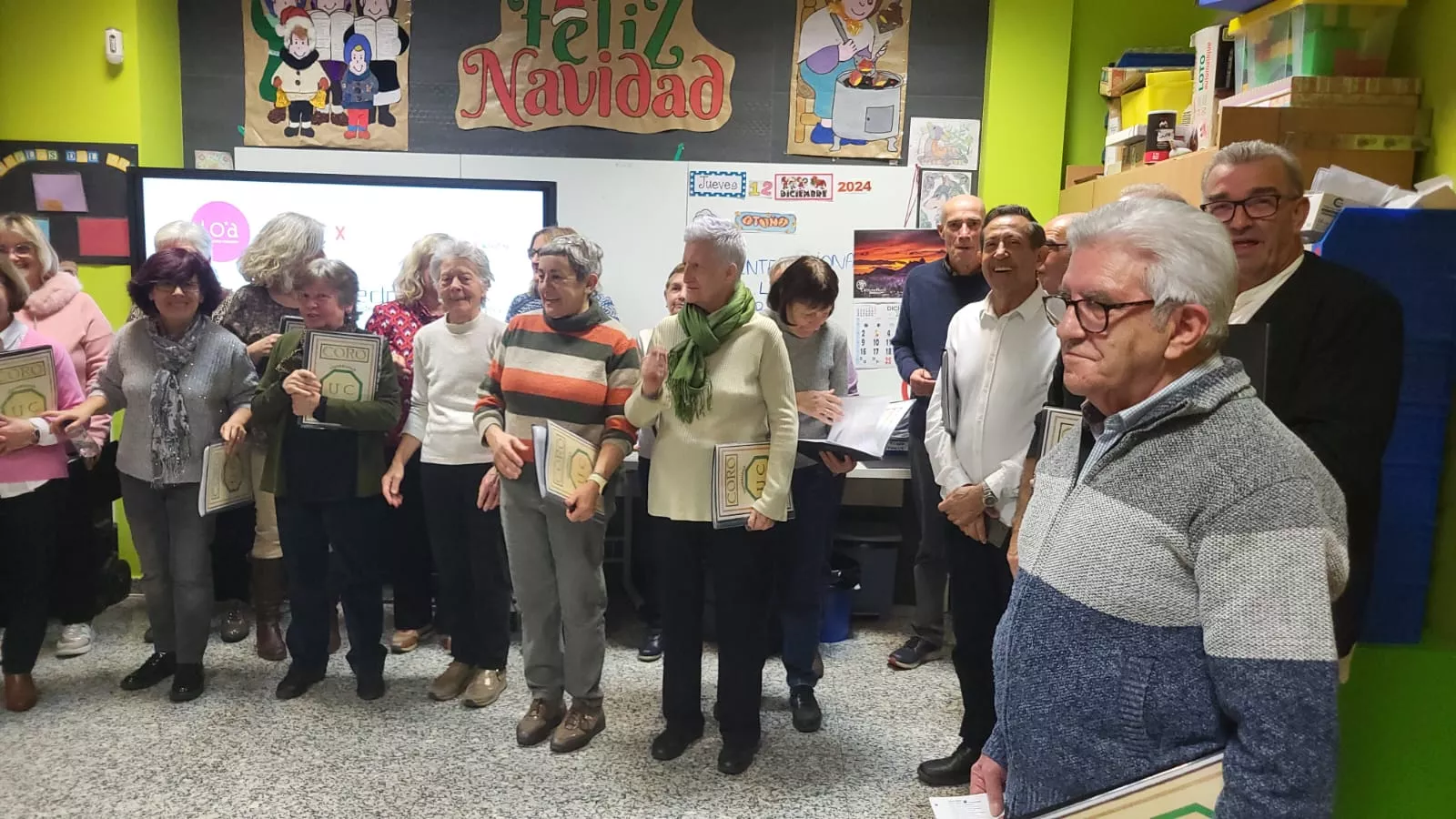 Brindis Navideño de Alzheimer Huesca en el Centro Recuerdos