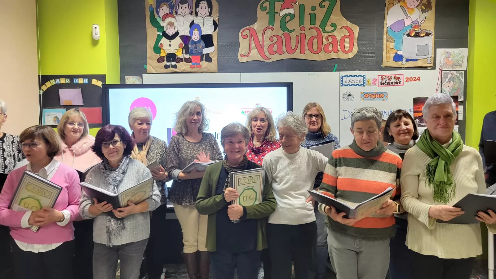 Brindis Navideño de Alzheimer Huesca en el Centro Recuerdos