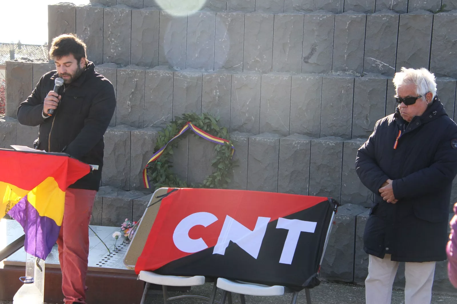 Círculo Republicano CRMAHU y CNT celebrando el décimo aniversario del Memorial 545. Foto Carlos Neofato