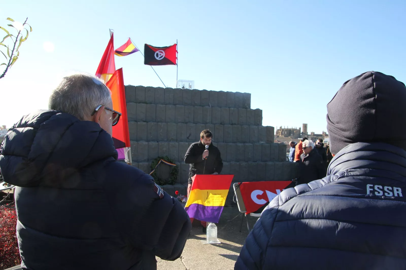 Círculo Republicano CRMAHU y CNT celebrando el décimo aniversario del Memorial 545. Foto Carlos Neofato