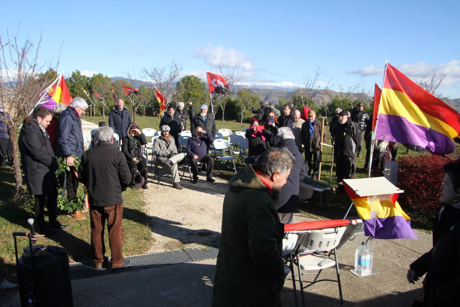 Círculo Republicano CRMAHU y CNT celebrando el décimo aniversario del Memorial 545. Foto Carlos Neofato