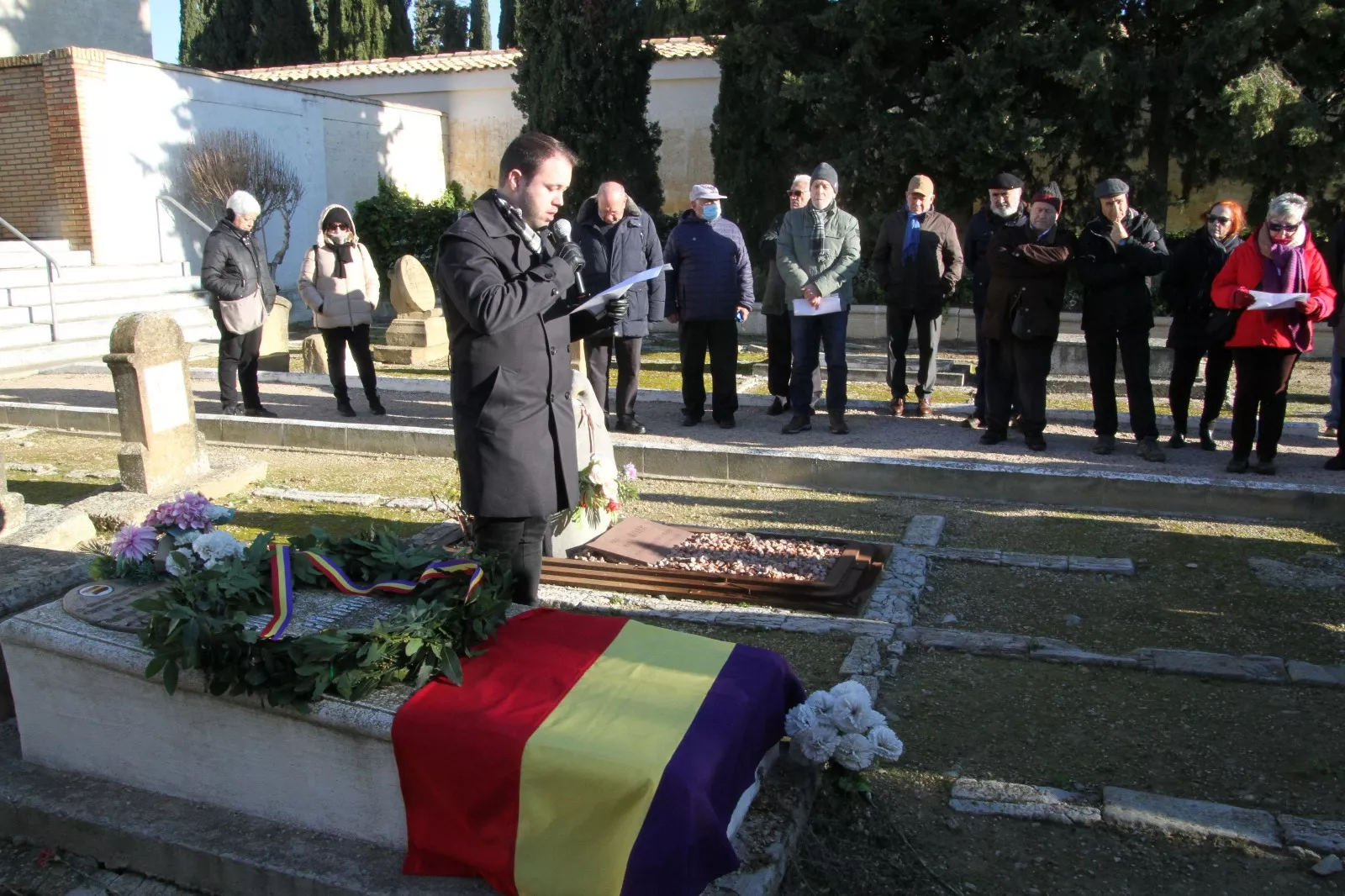 Círculo Republicano CRMAHU y CNT celebrando el décimo aniversario del Memorial 545. Foto Carlos Neofato (44)