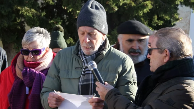 Círculo Republicano CRMAHU y CNT celebrando el décimo aniversario del Memorial 545. Foto Carlos Neofato Círculo Republicano CRMAHU y CNT celebrando el décimo aniversario del Memorial 545. Foto Carlos Neofato