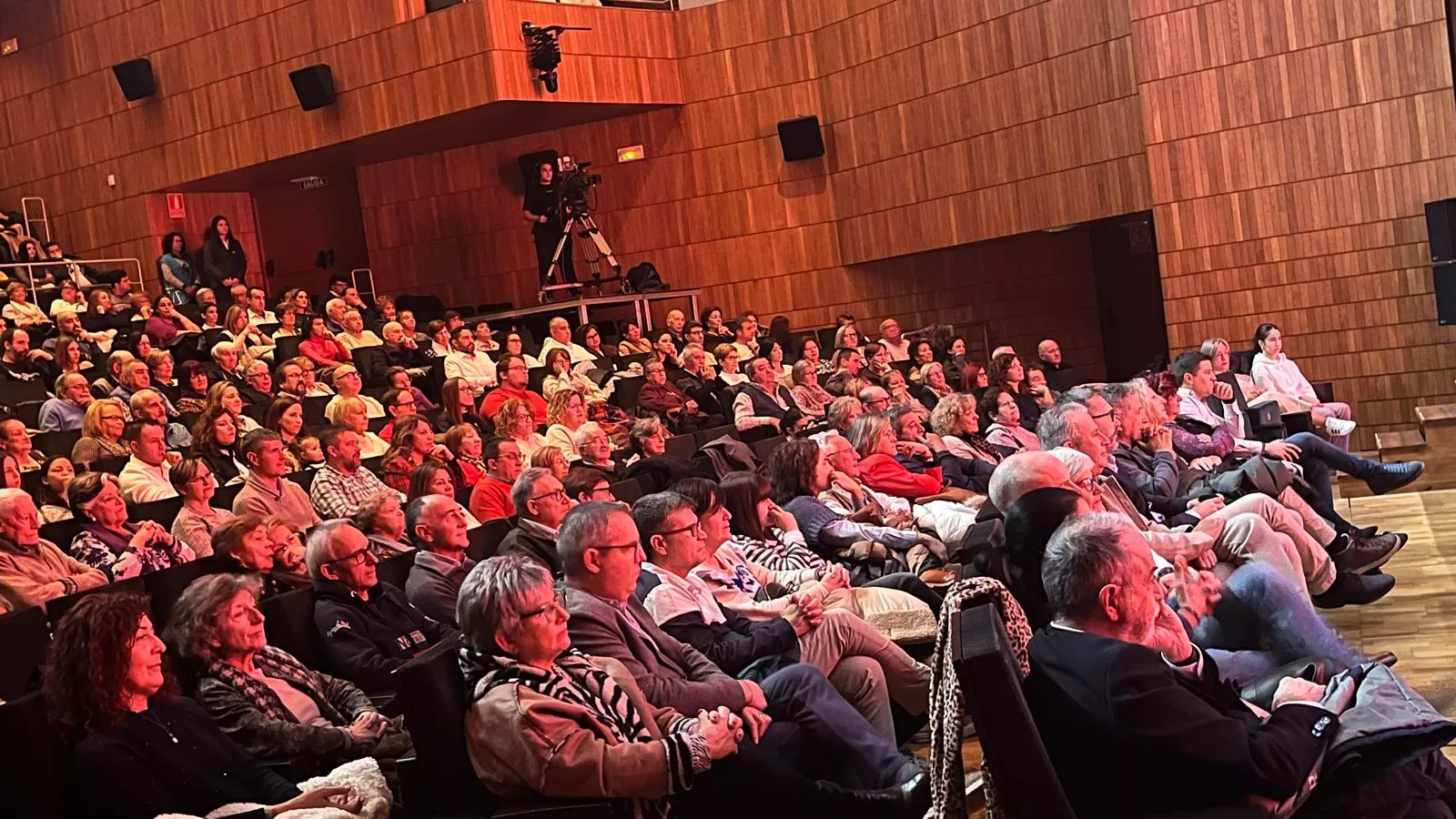 Décima gala de jota Amigos de Roberto a beneficio de Aspanoa. Foto Mercedes Manterola