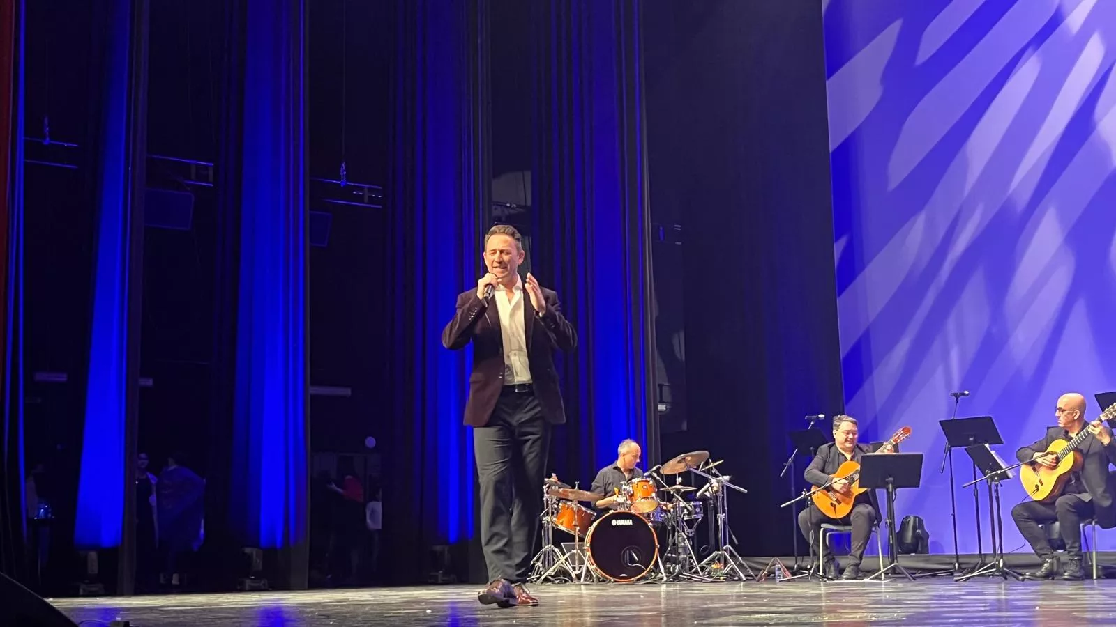 Décima gala de jota Amigos de Roberto a beneficio de Aspanoa. Foto Mercedes Manterola